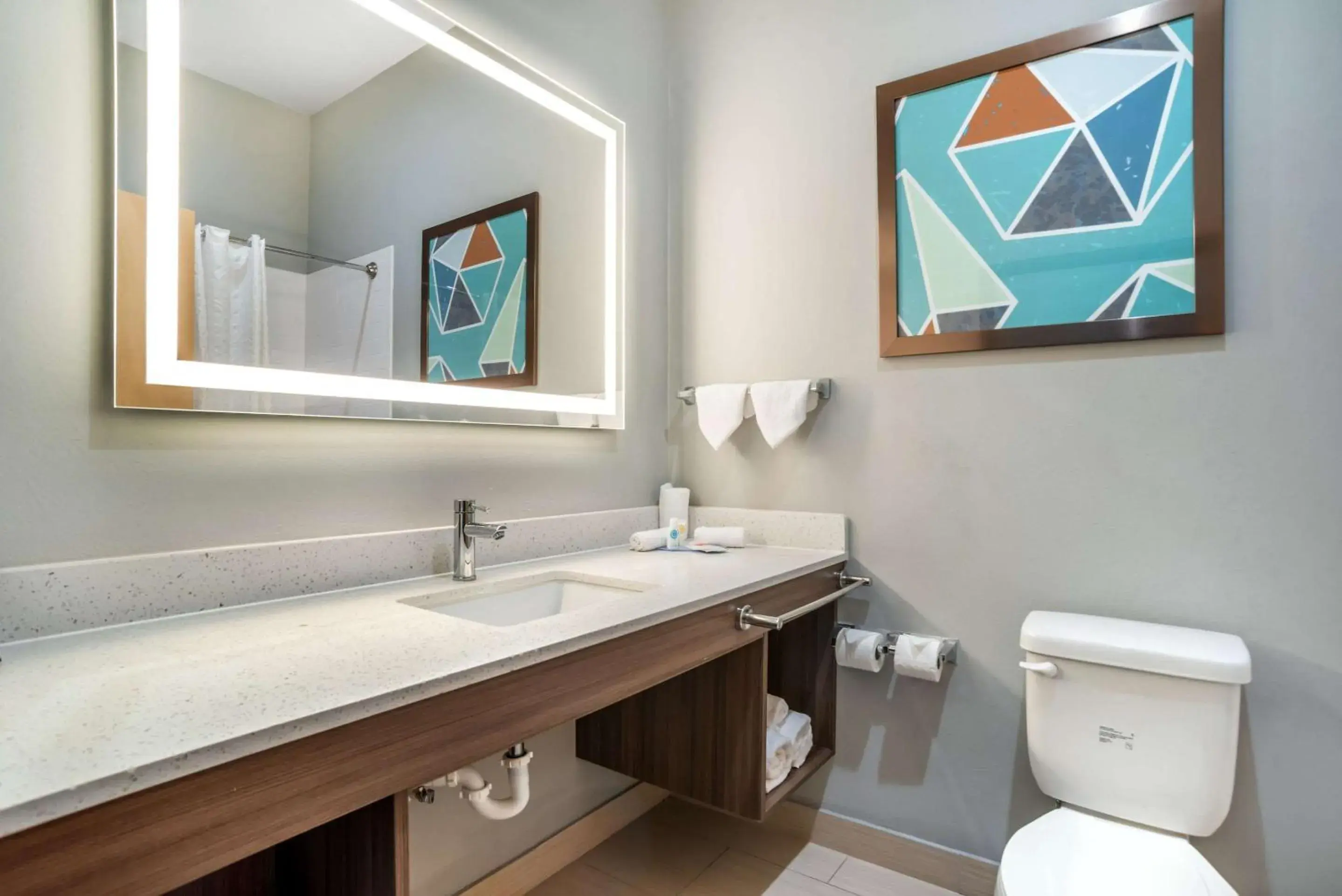 Bedroom in Comfort Inn Miramar Beach-Destin Bedroom in Comfort Inn Miramar Beach-Destin