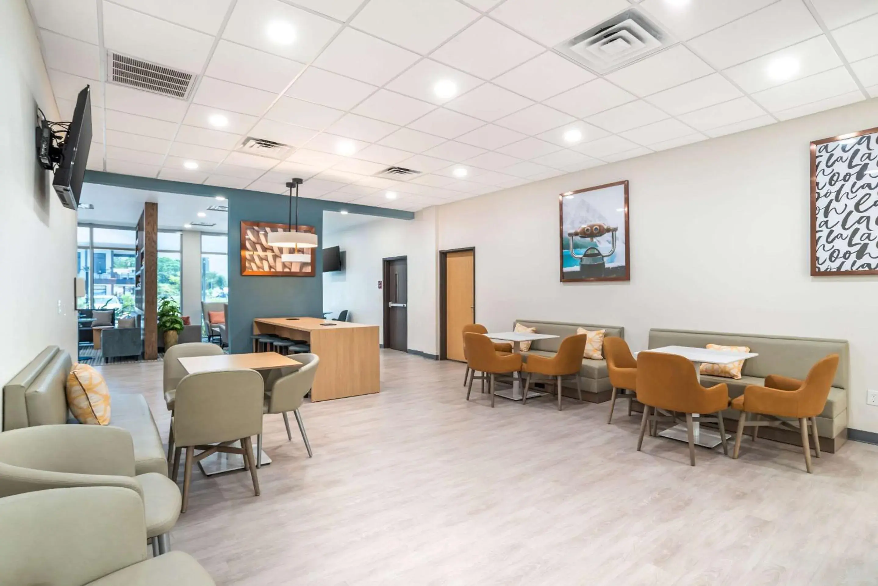 Breakfast in Comfort Inn Miramar Beach-Destin Breakfast in Comfort Inn Miramar Beach-Destin