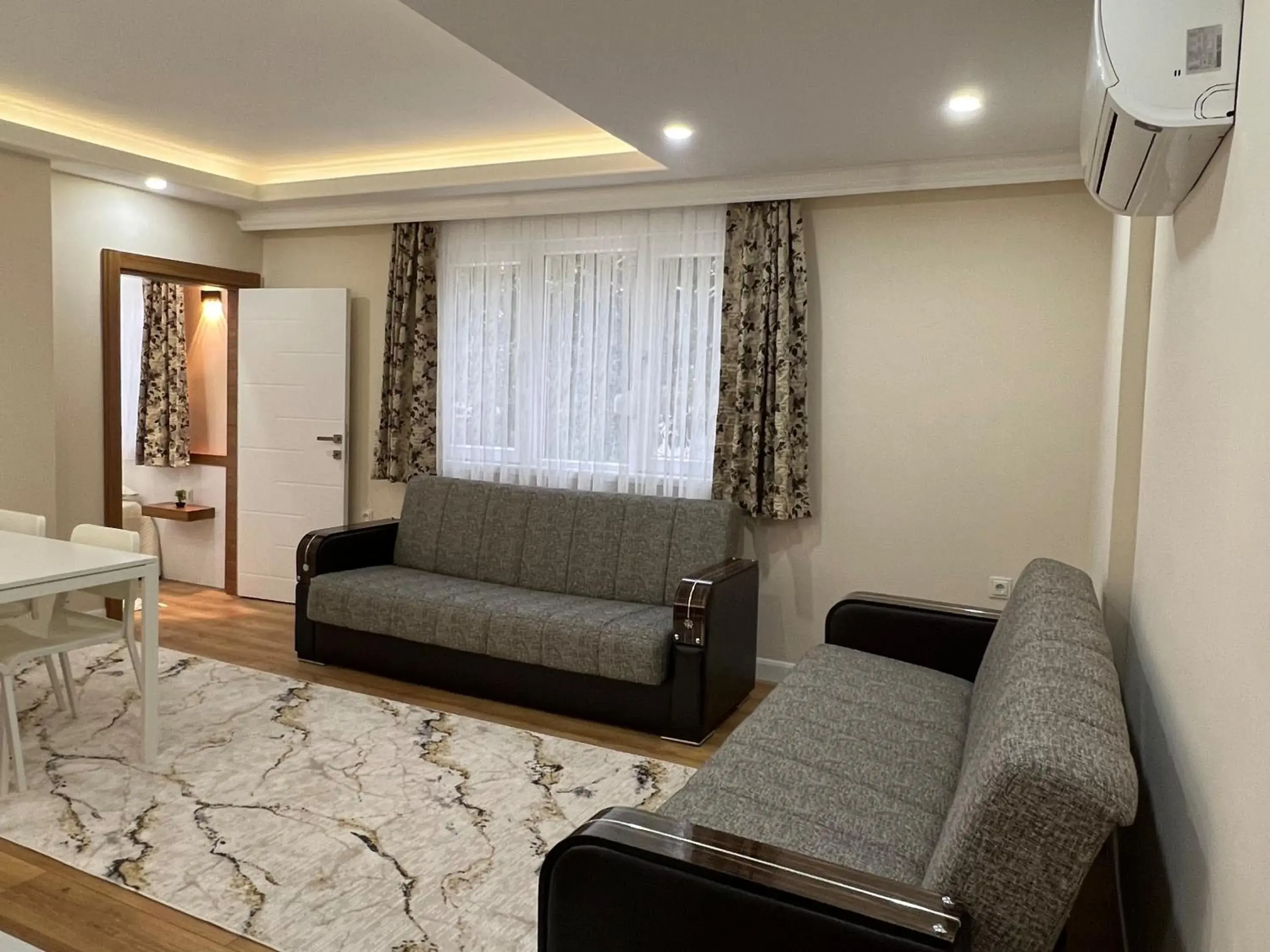 Ada APART&HOTEL Ada APART&HOTEL