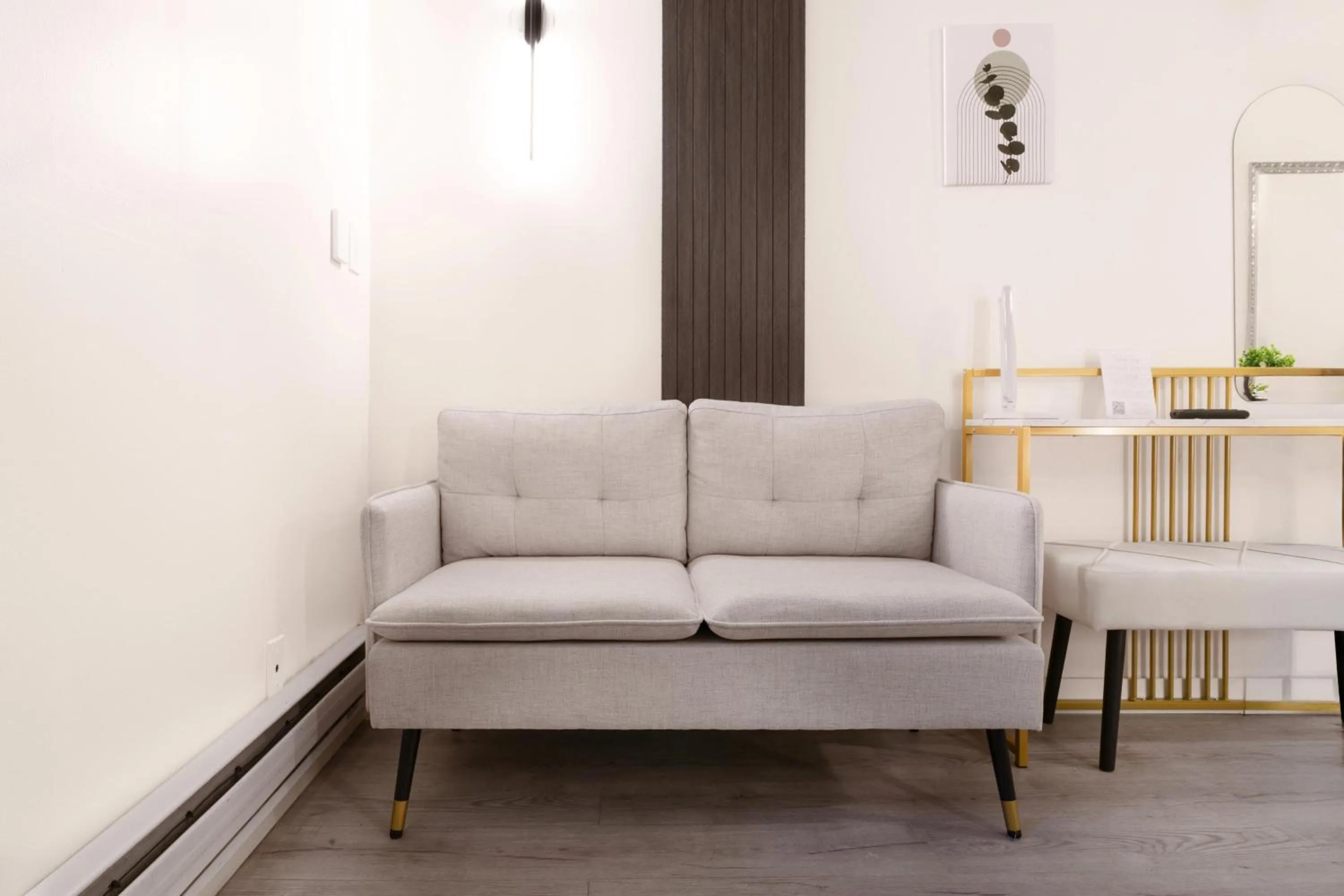 Seating area in Hotel Auberge Manoir Ville Marie