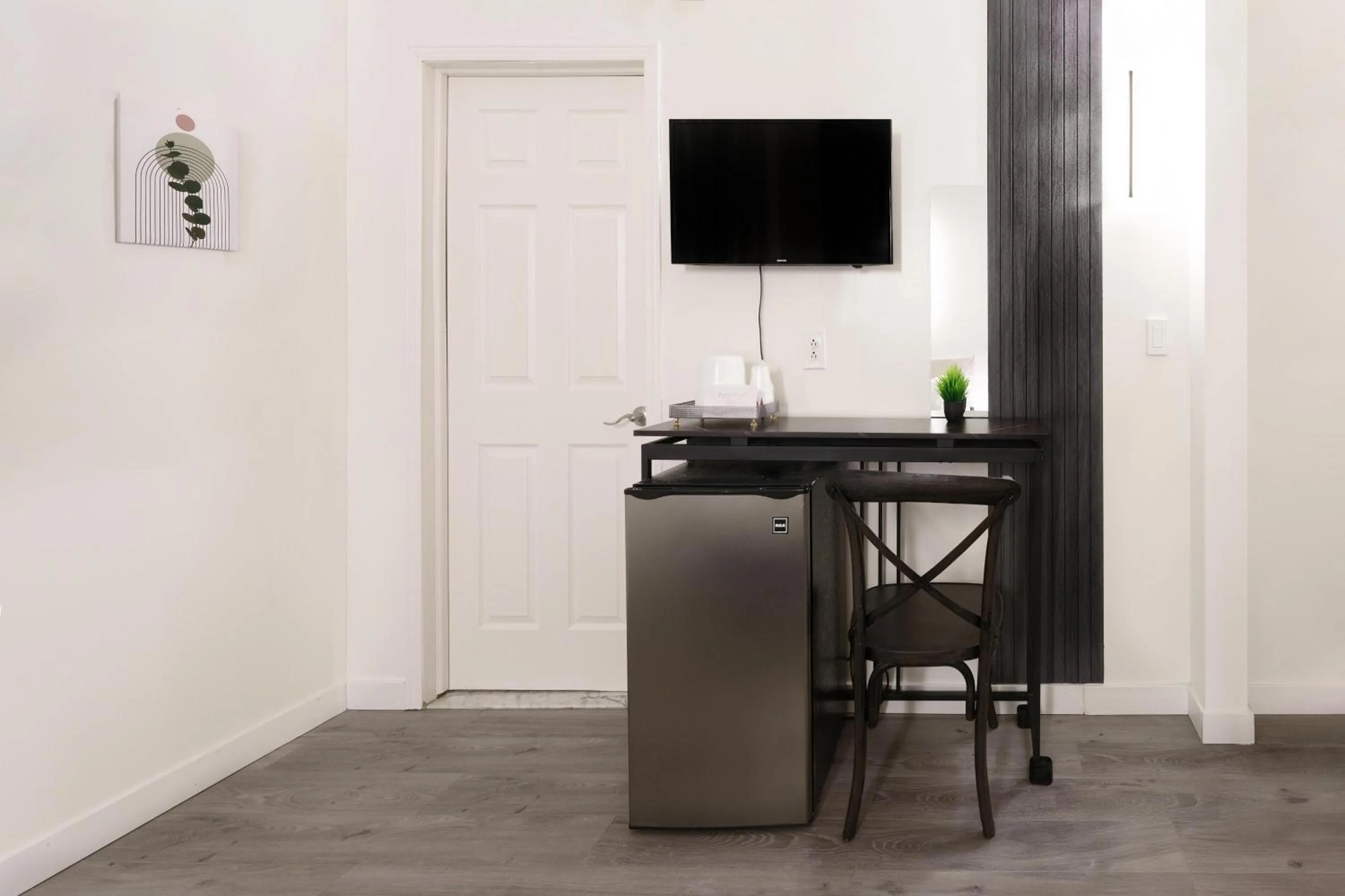 TV and multimedia in Hotel Auberge Manoir Ville Marie