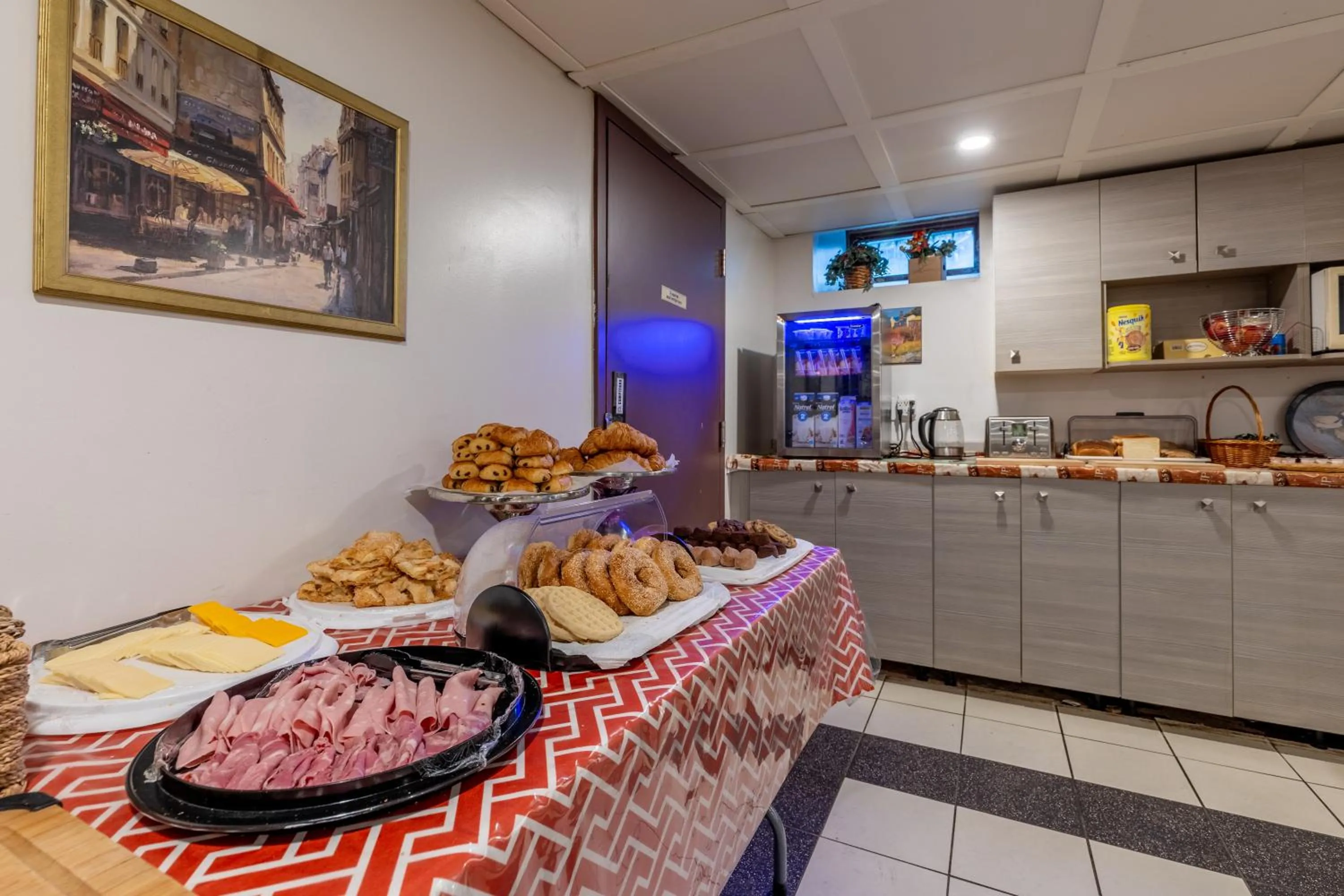 Breakfast in Hotel Auberge Manoir Ville Marie