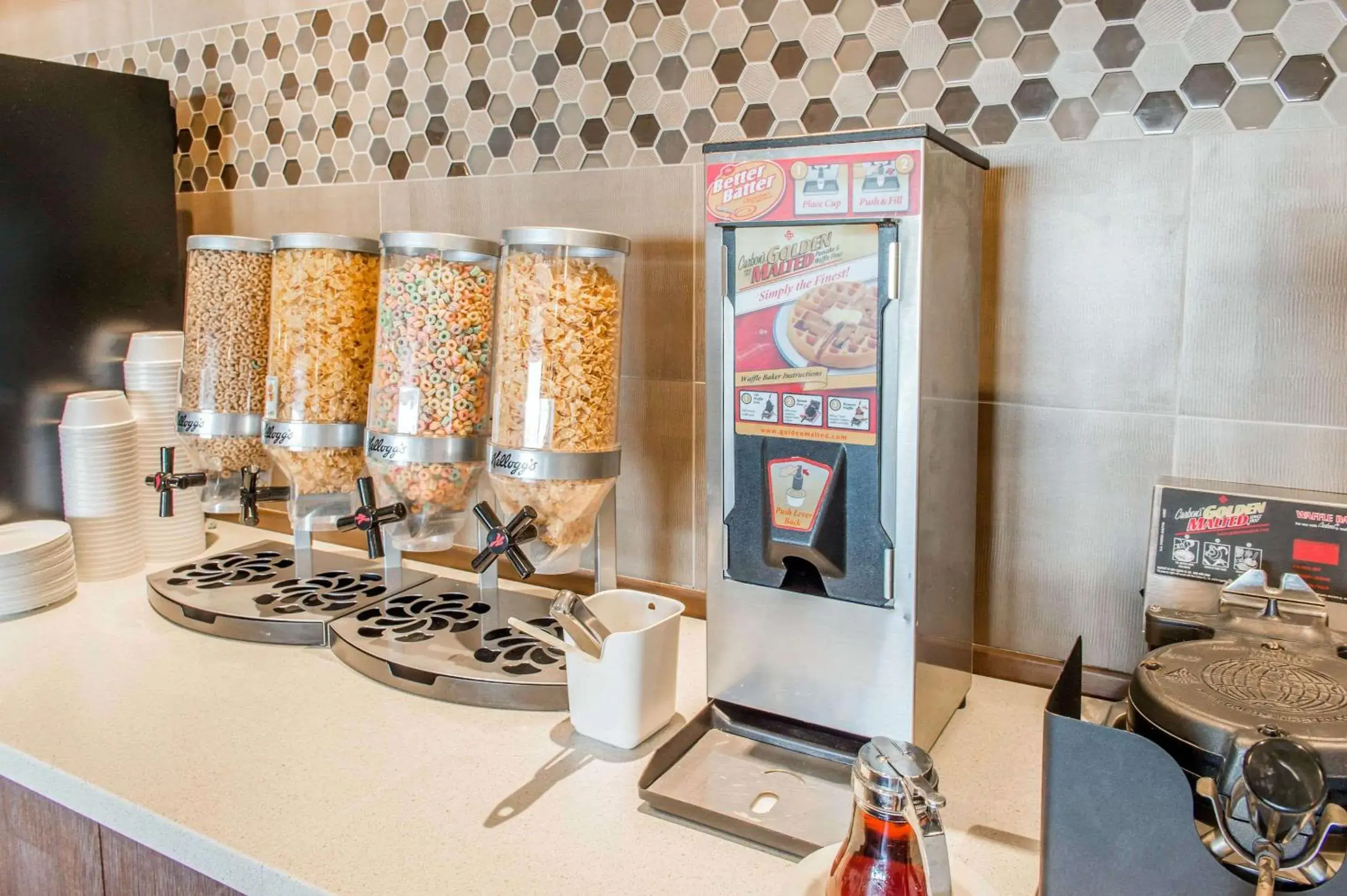 Restaurant/places to eat in Quality Hotel Dorval Aeroport Restaurant/places to eat in Quality Hotel Dorval Aeroport