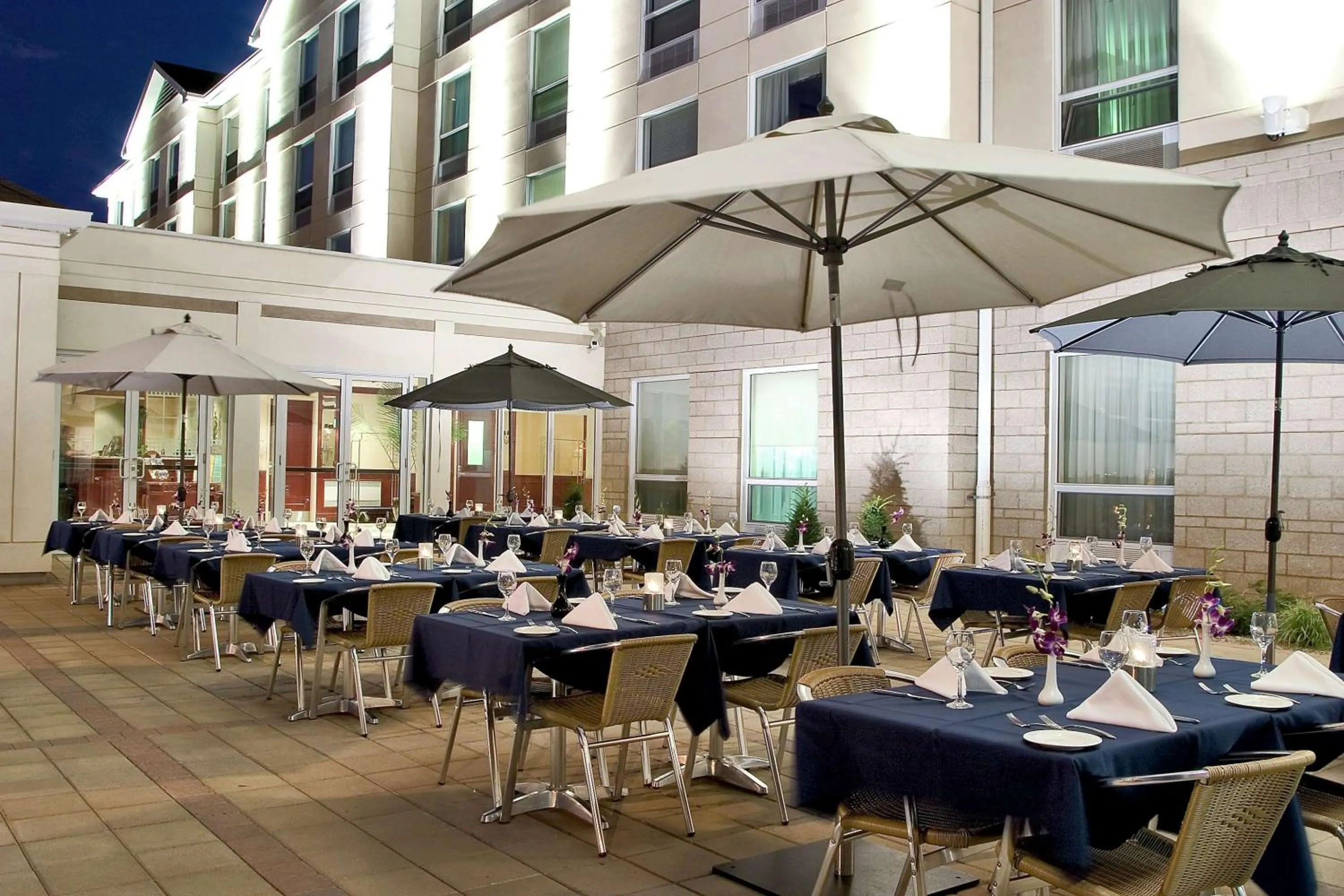 Property building in Hilton Garden Inn Montreal Airport