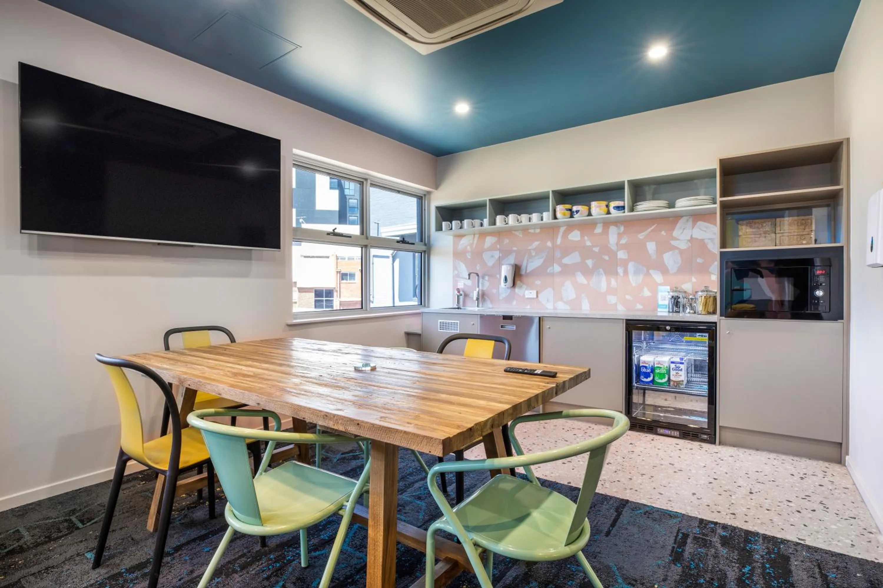 Lounge or bar in Royal Hotel by Nightcap Social