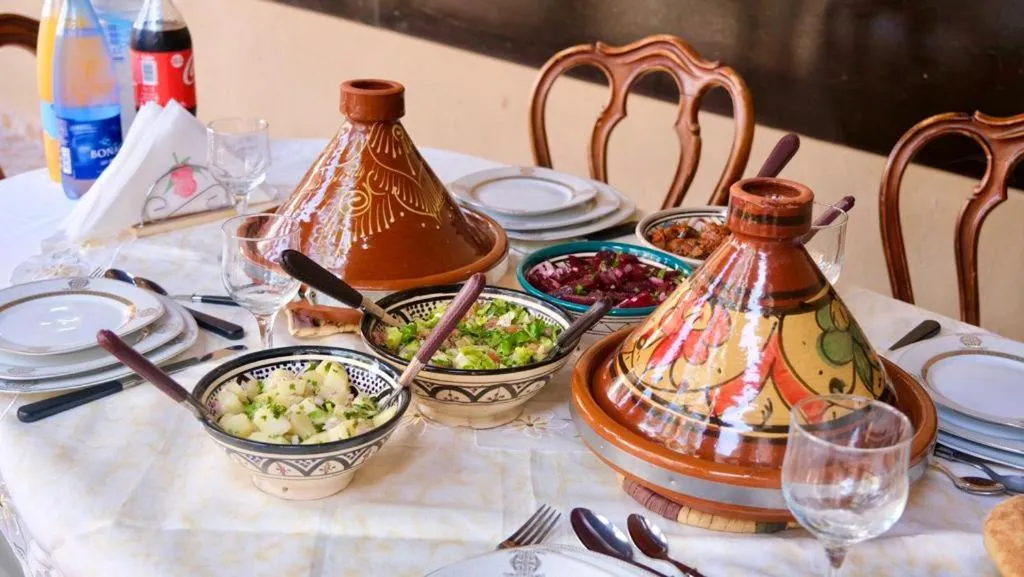Restaurant/places to eat in Riad Benyara