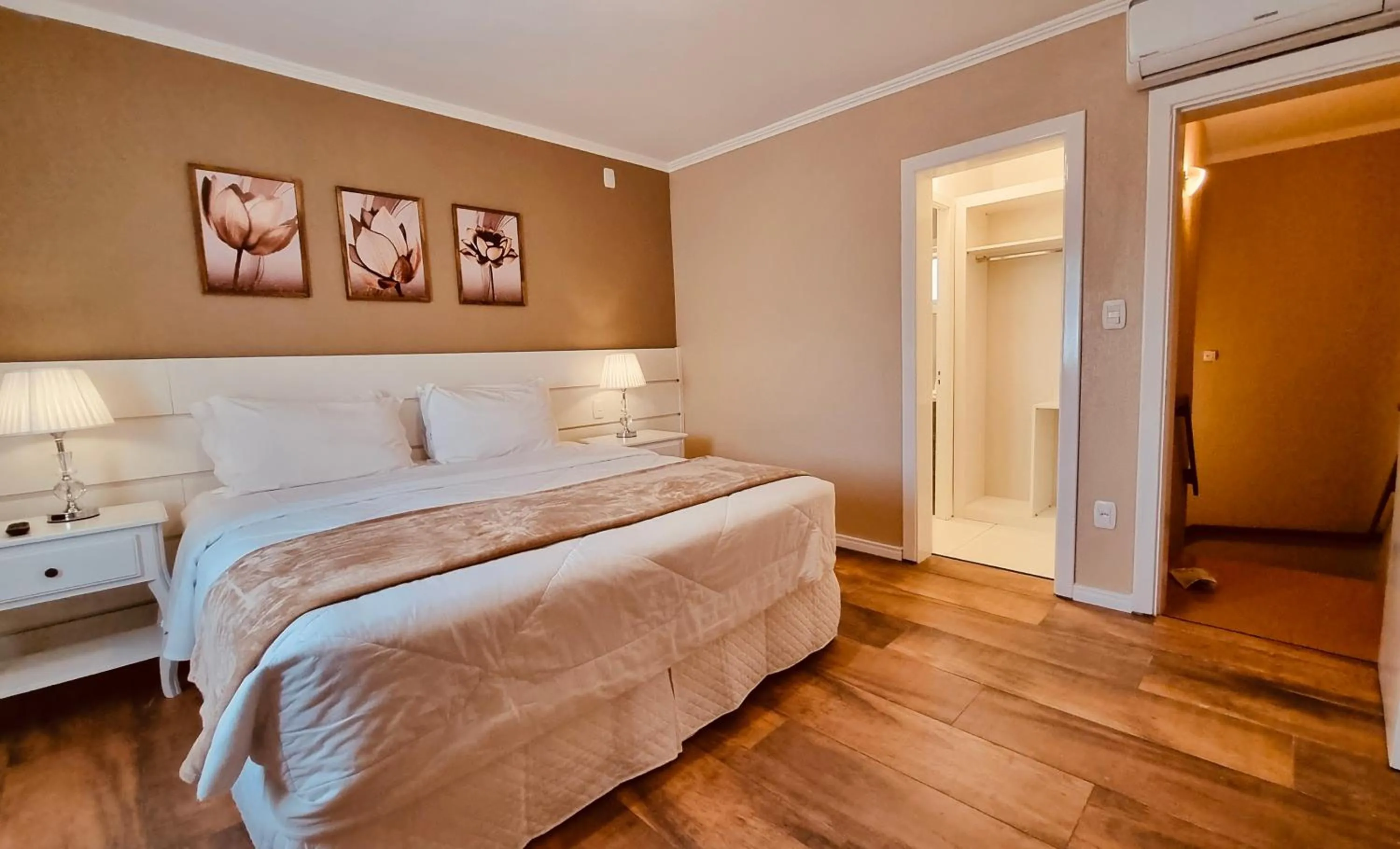 Photo of the whole room, Bed in Pousada Quinta do Vale