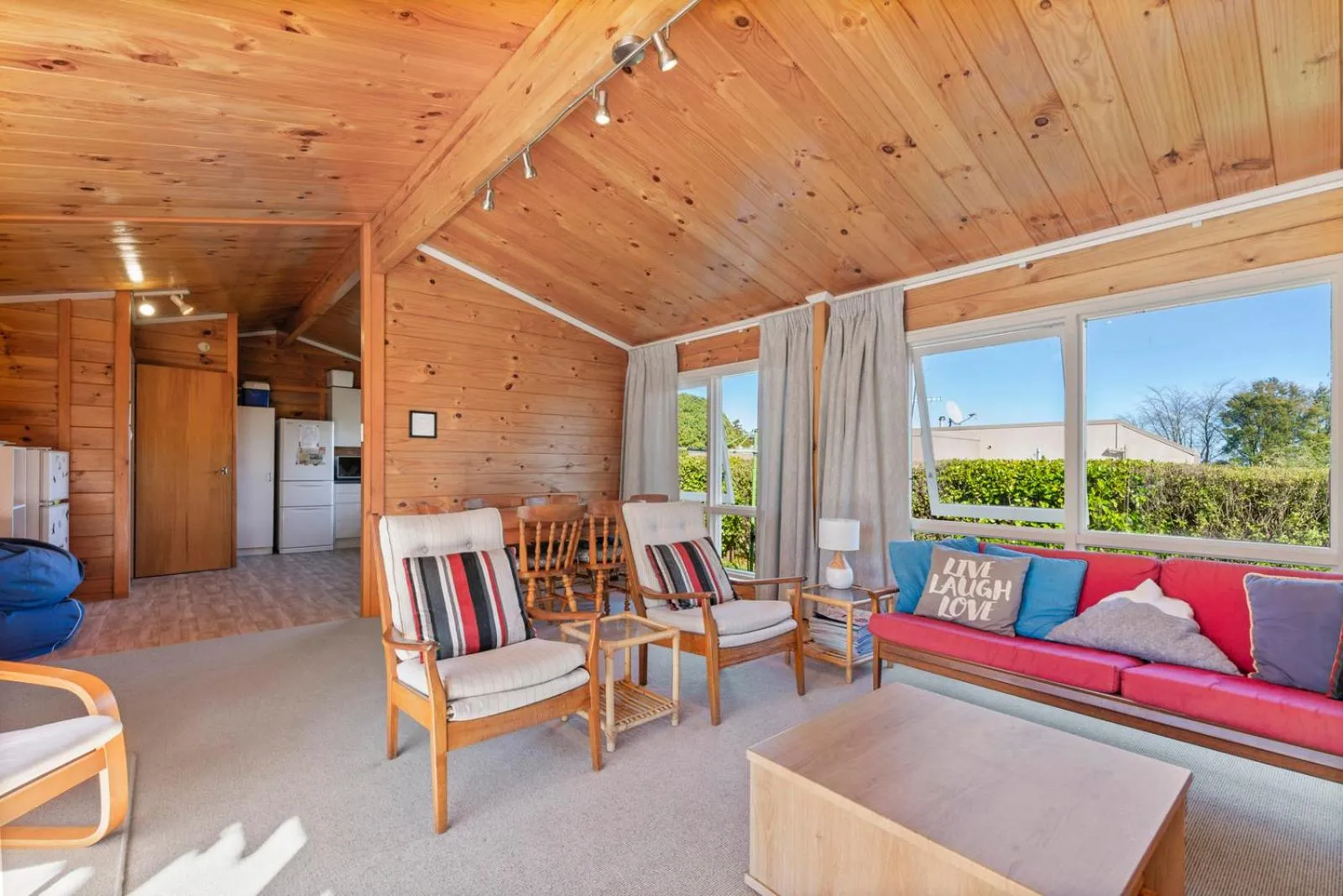 The Lake Escape - Taupo Holiday Home