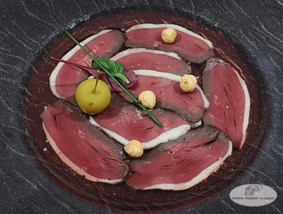 Restaurant/places to eat in Le Continental