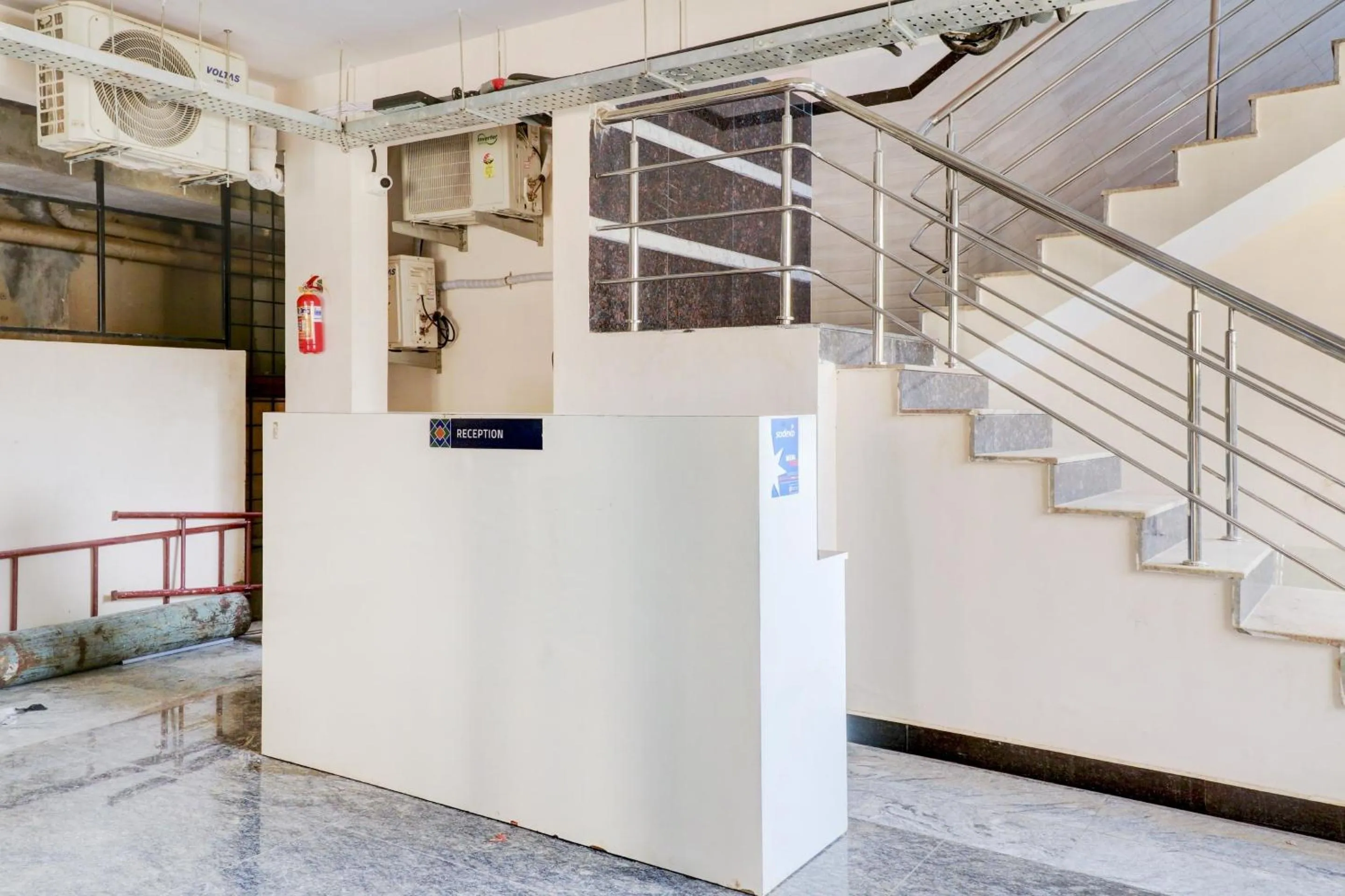 Lobby or reception in Hotel O Elite Lifestyle Red Rose Near 7d Voyage