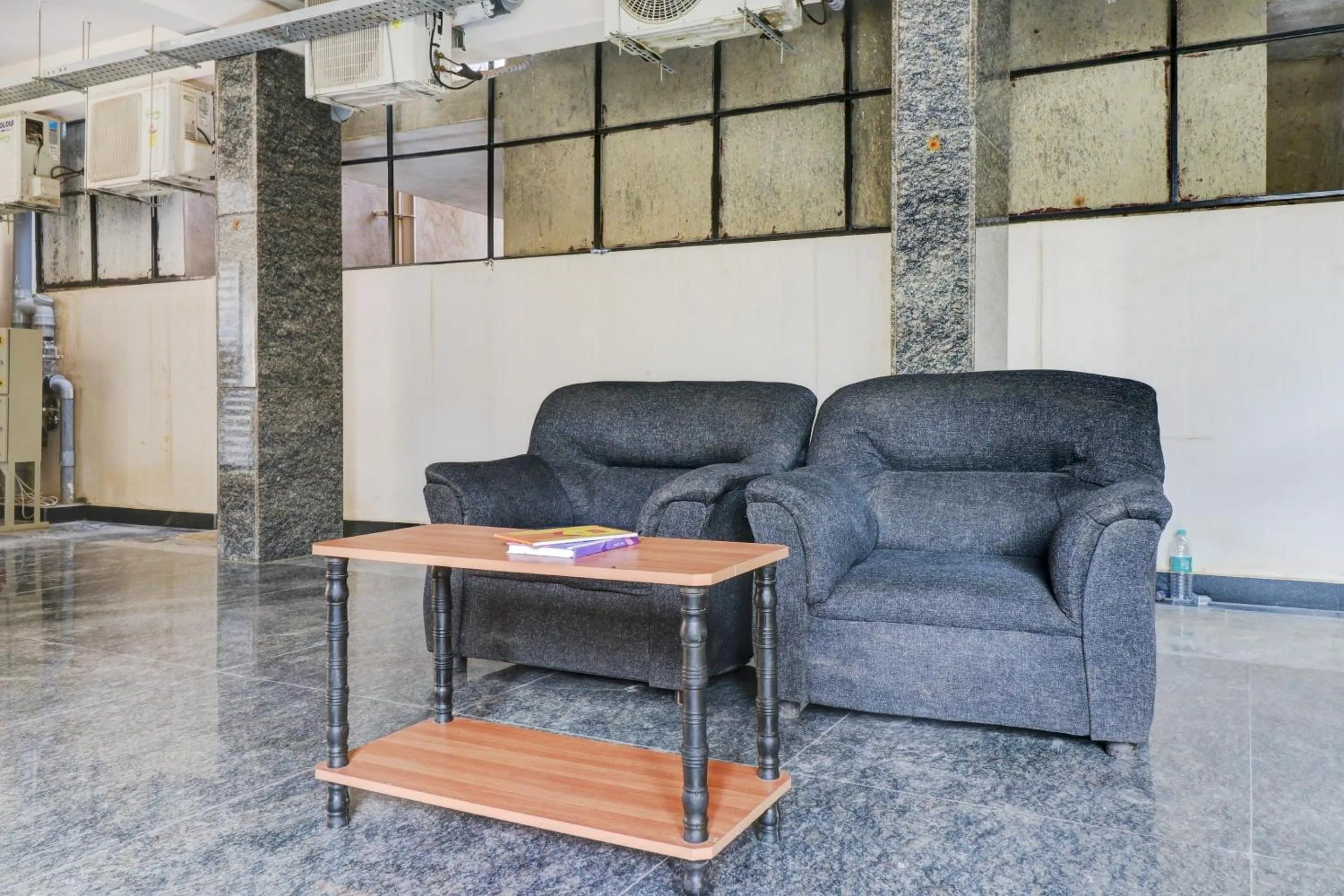 Facade/entrance in Hotel O Elite Lifestyle Red Rose Near 7d Voyage