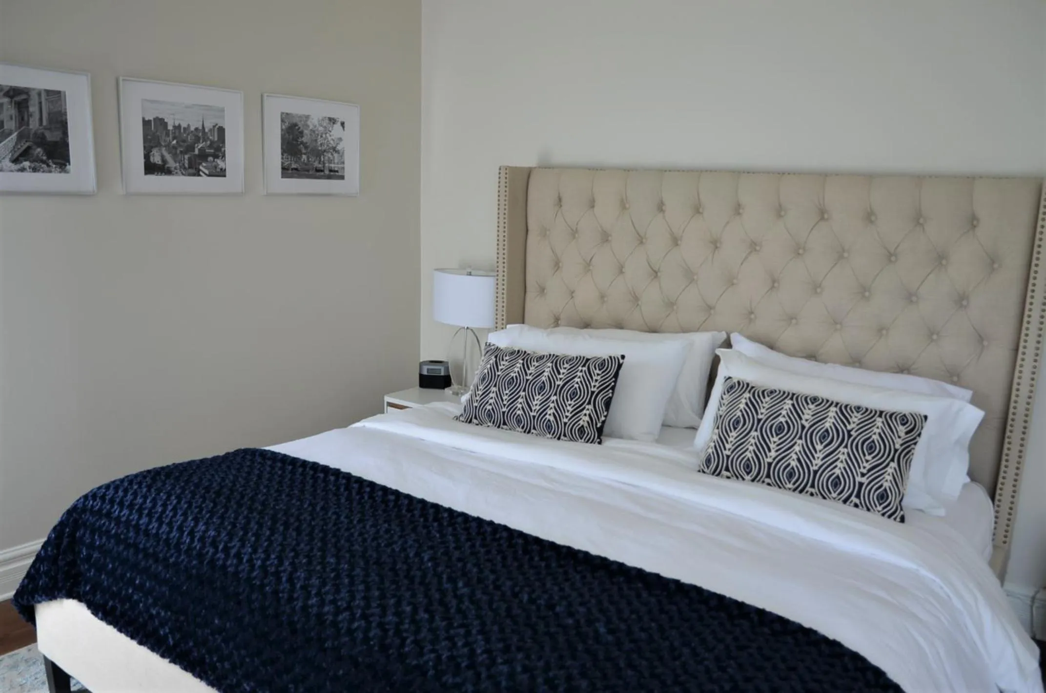 Bed in Auberge de La Fontaine