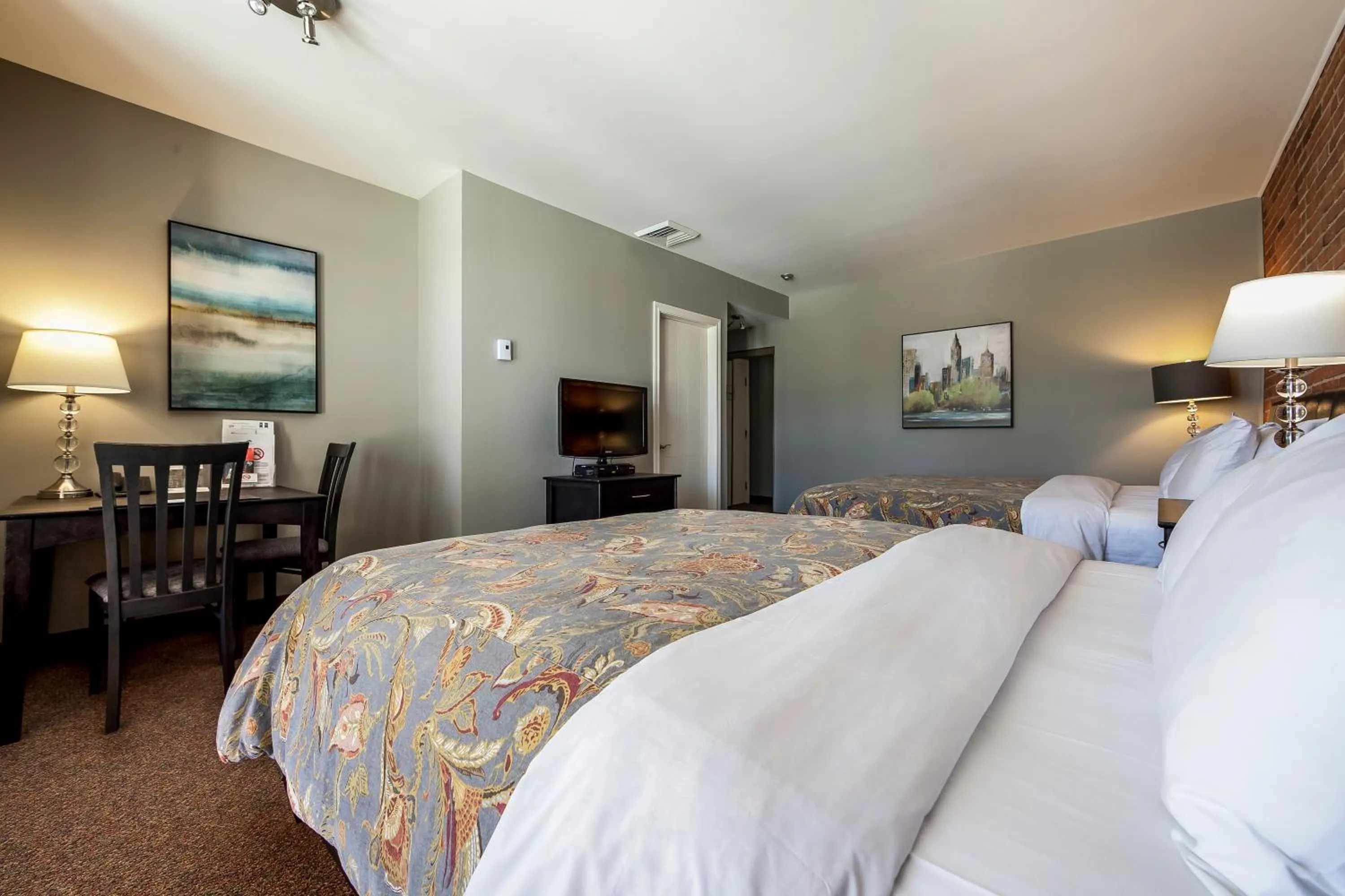 Bed in Auberge de La Fontaine