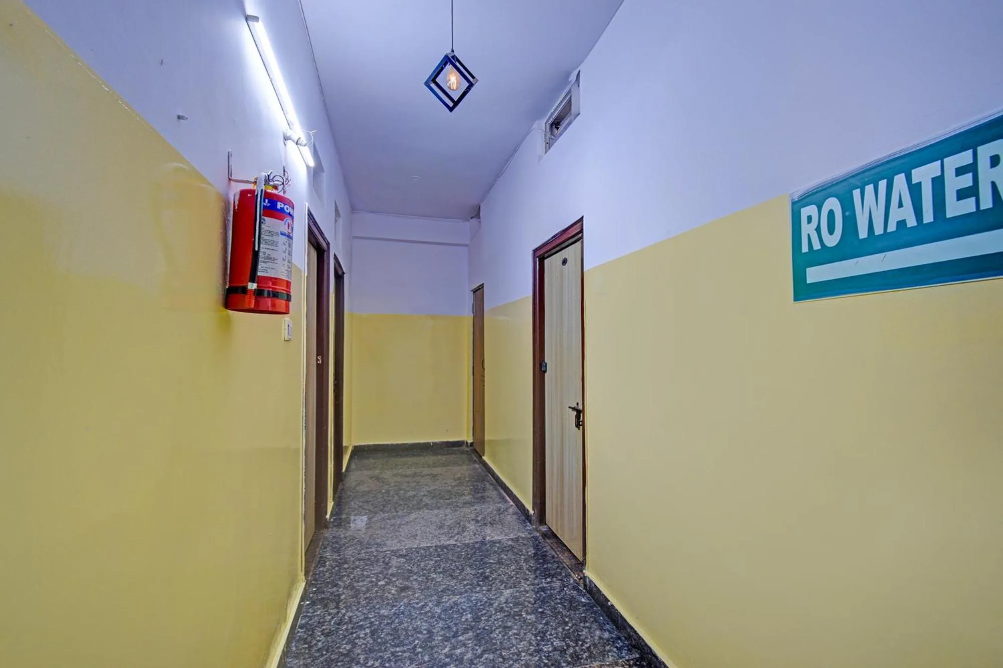 Lobby or reception in FabHotel Mohith Gokul