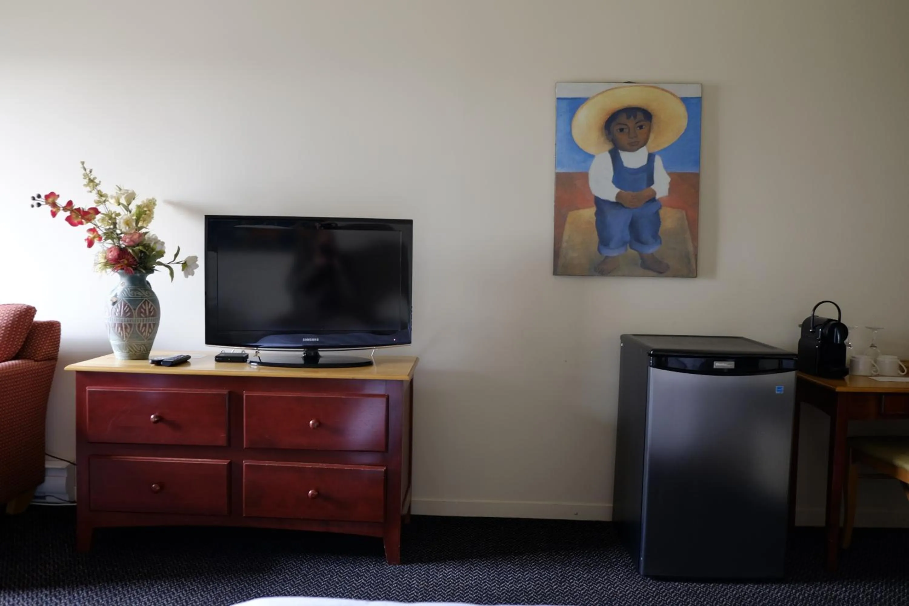 TV and multimedia in Auberge La Camarine