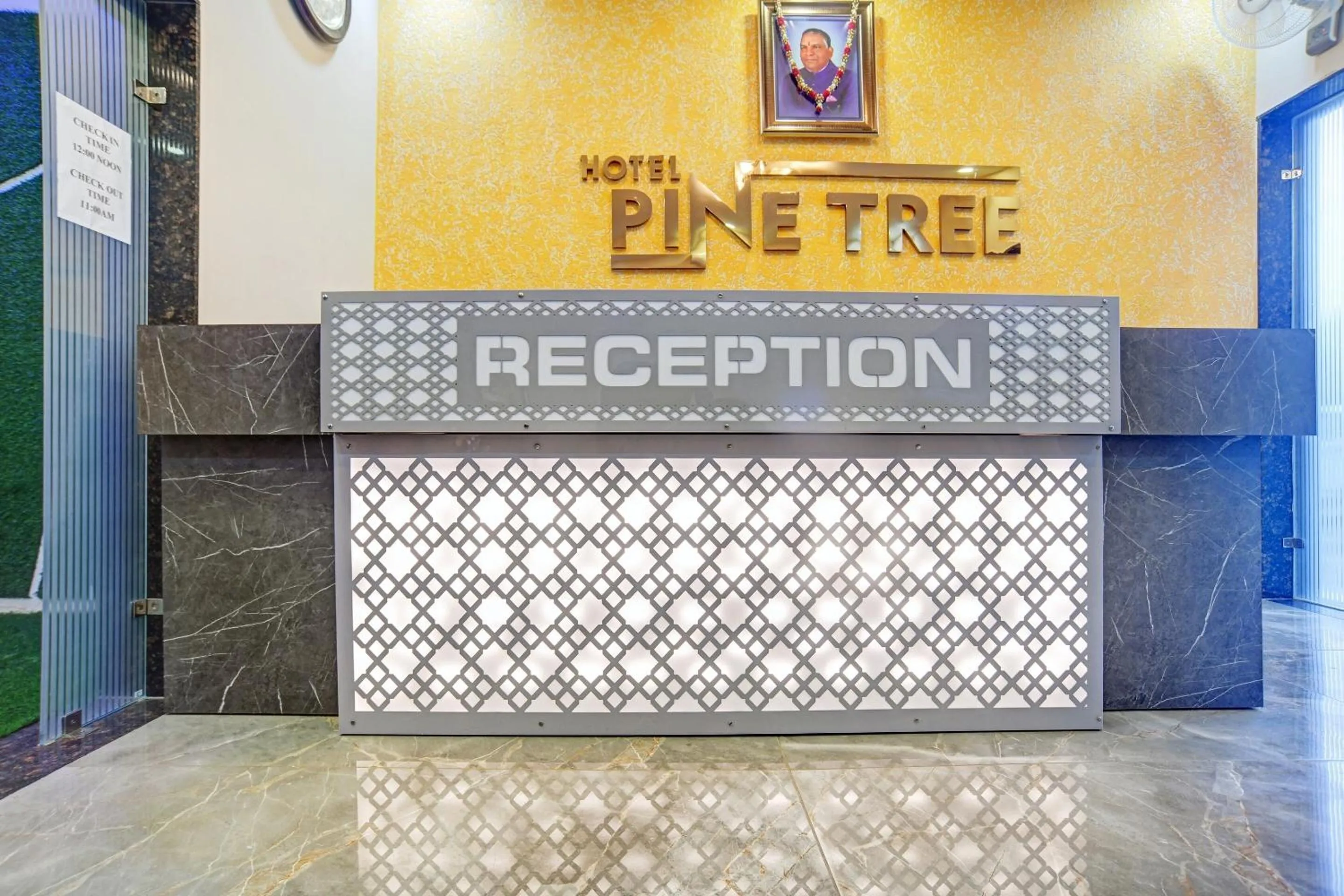 Lobby or reception in Super Townhouse Pine Tree