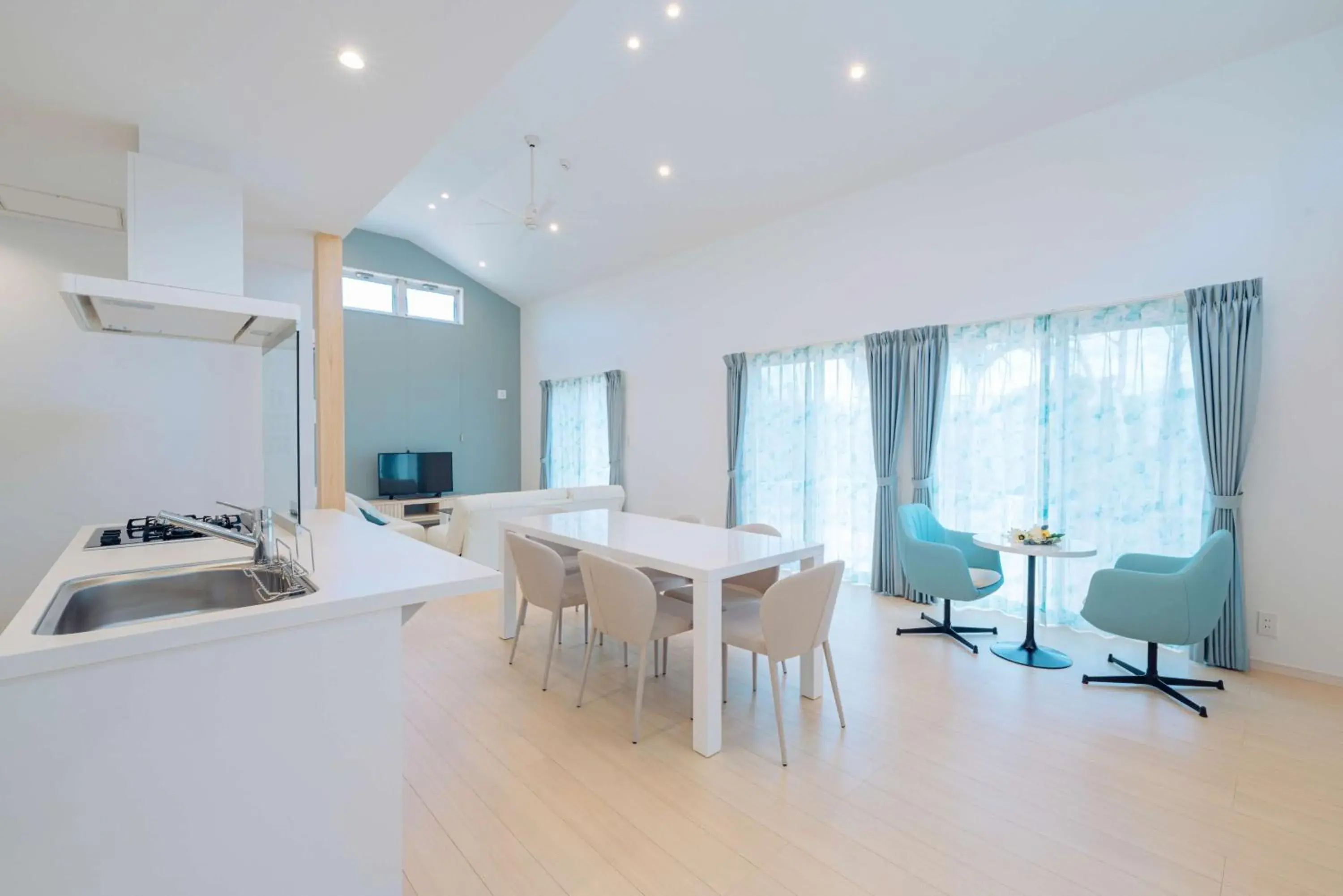 Photo of the whole room in Villa Capri Miyakojima Photo of the whole room in Villa Capri Miyakojima