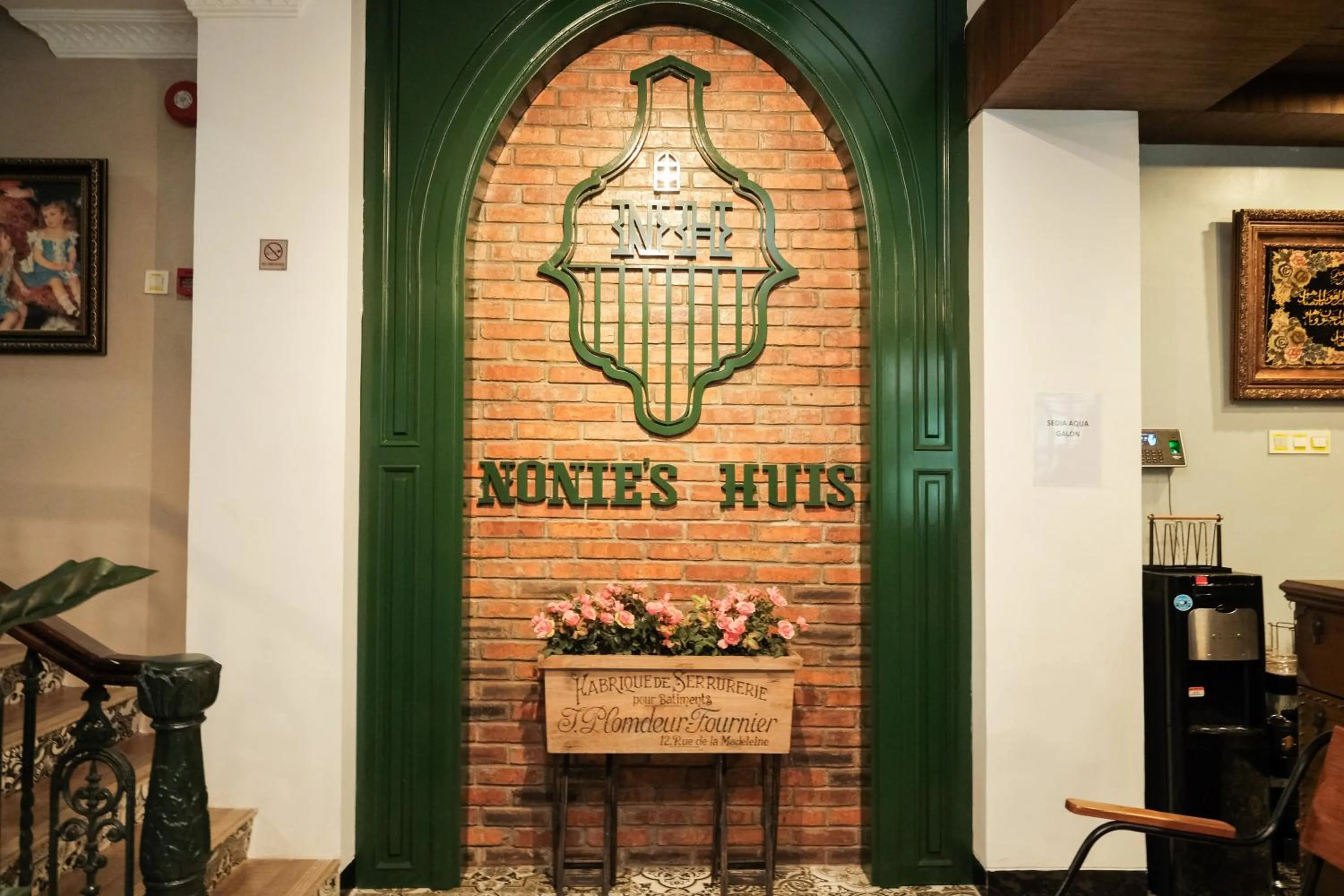 Logo/Certificate/Sign in Nonies Huis Cibubur