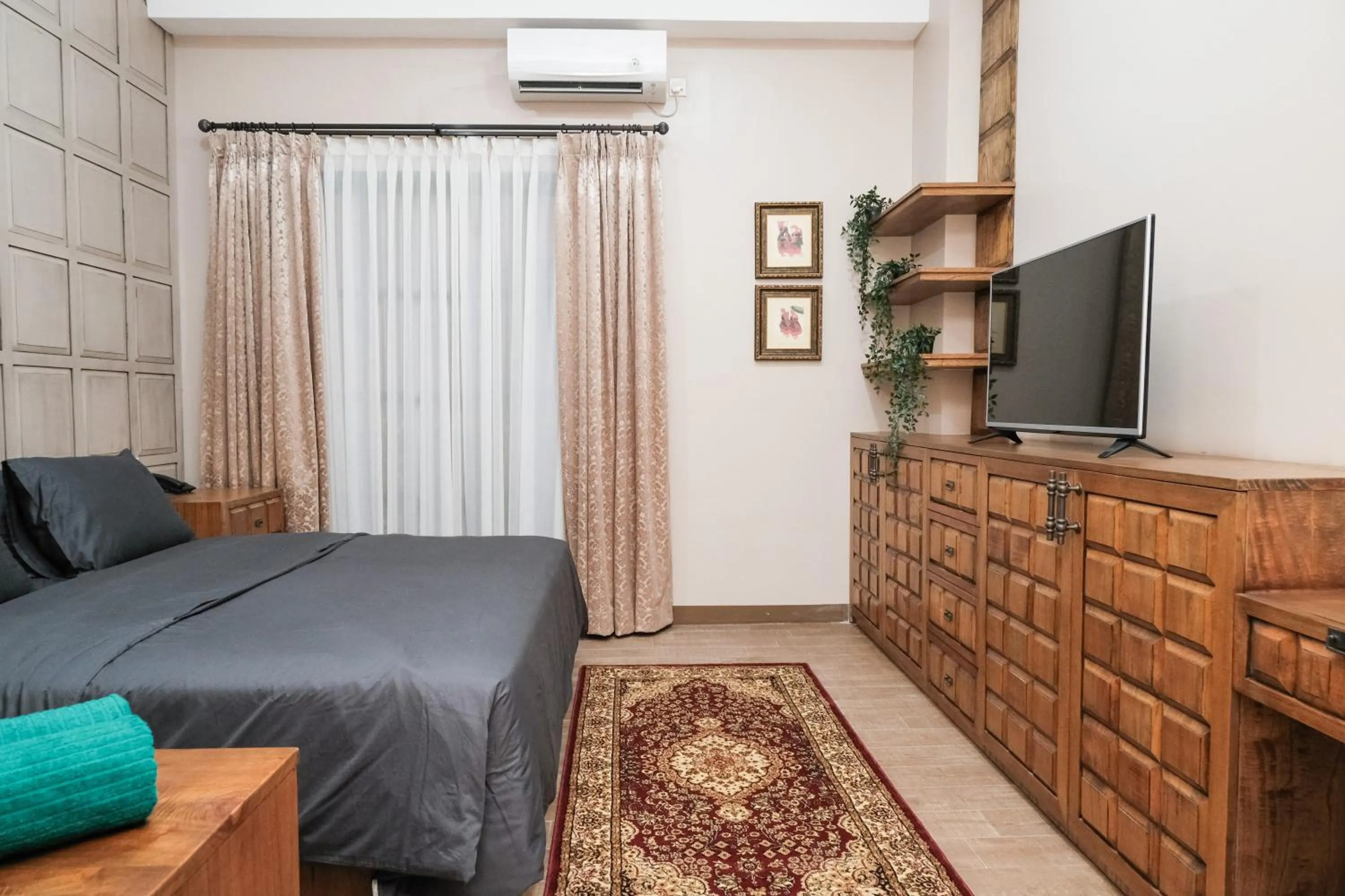 Bedroom, Bed in Nonies Huis Cibubur