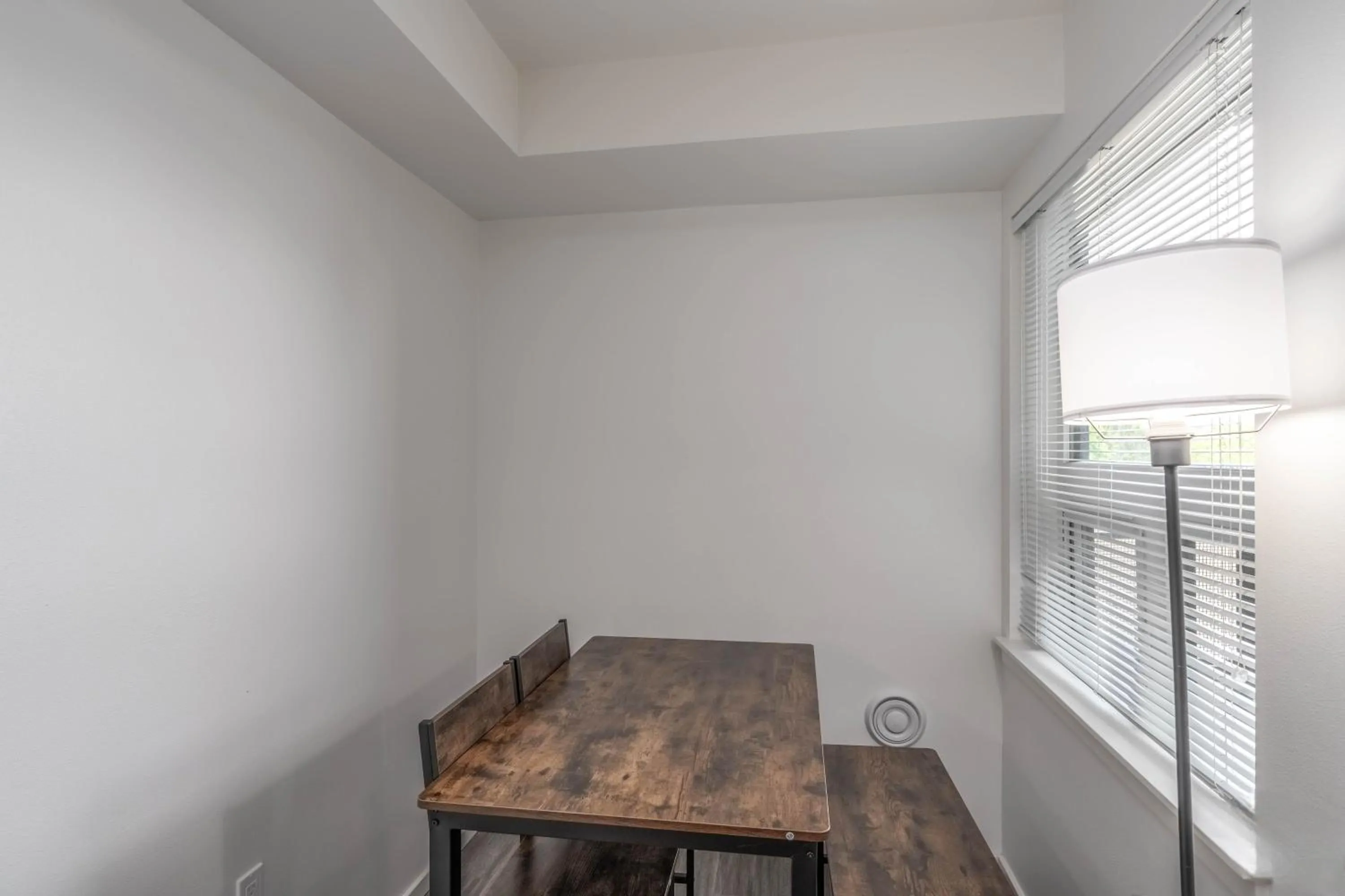 Dining area in U Place Urban Apartments by Sweetome