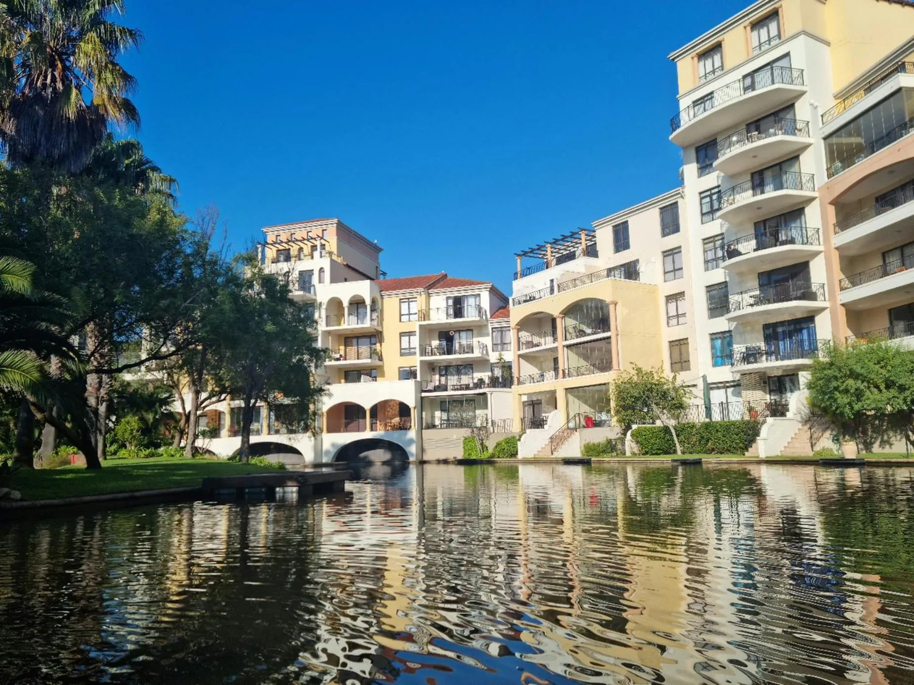 Lake view in Island Club by Smart City Stays