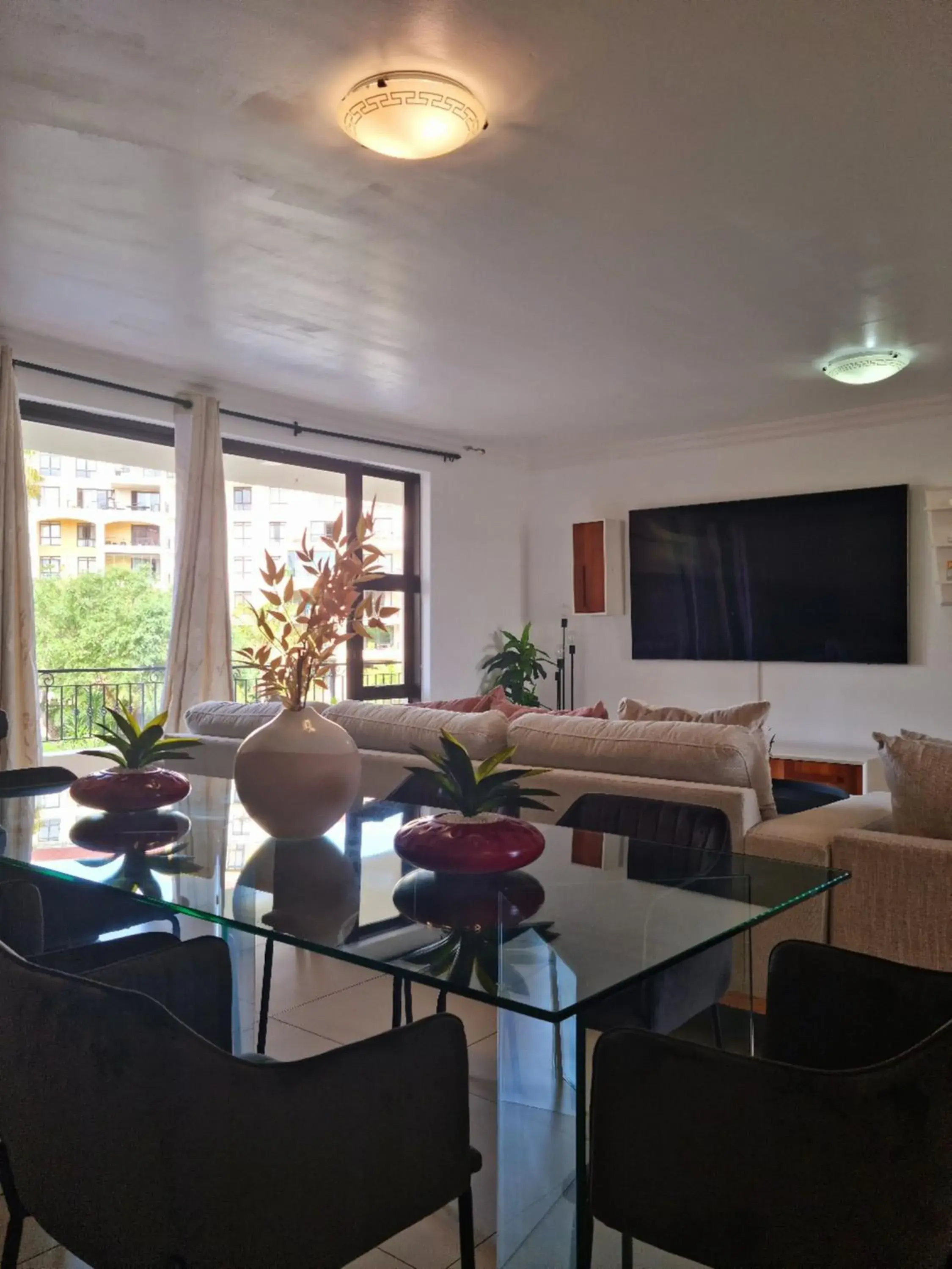 Three-Bedroom Apartment in Island Club by Smart City Stays Three-Bedroom Apartment in Island Club by Smart City Stays