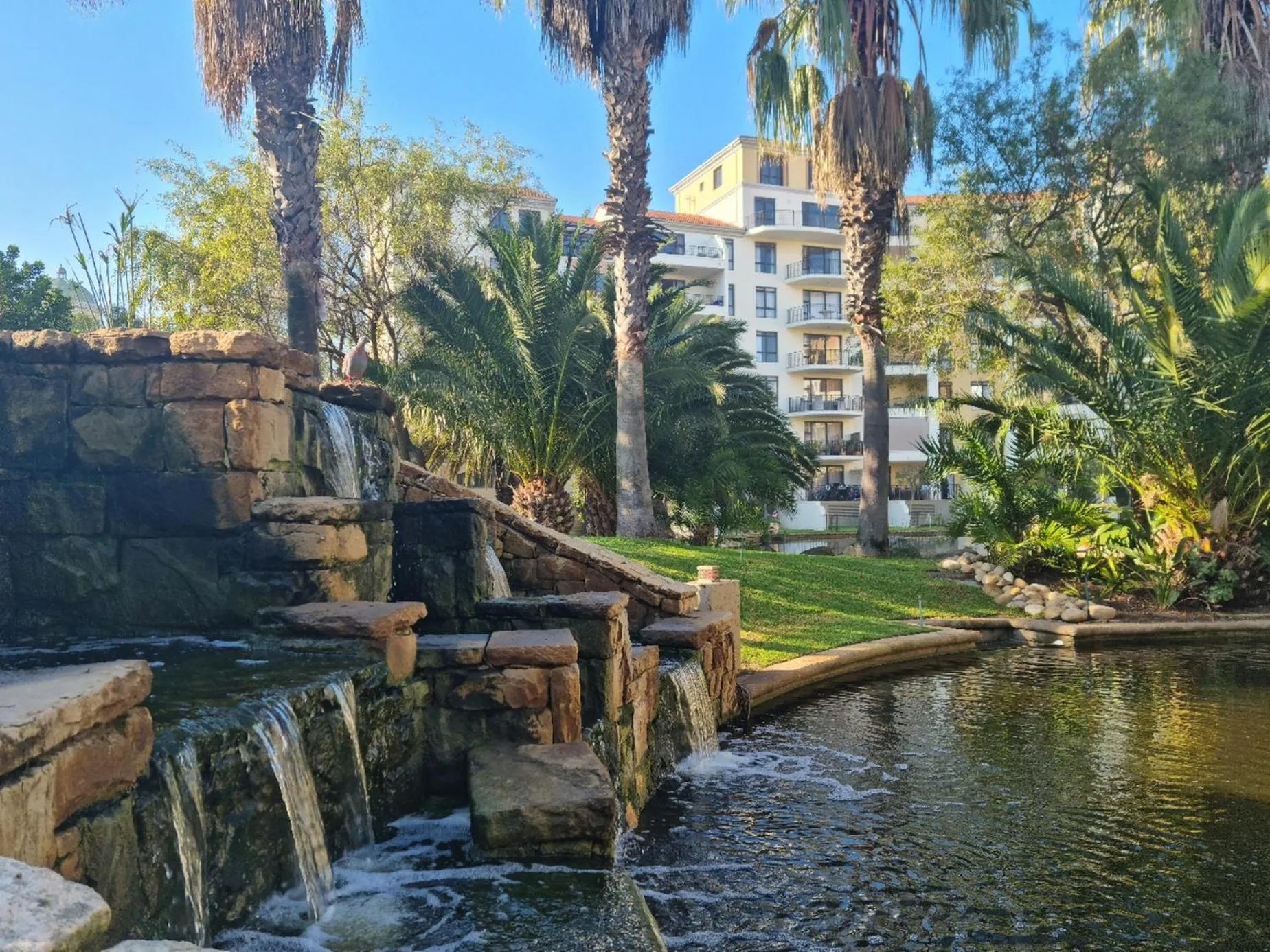 Garden in Island Club by Smart City Stays