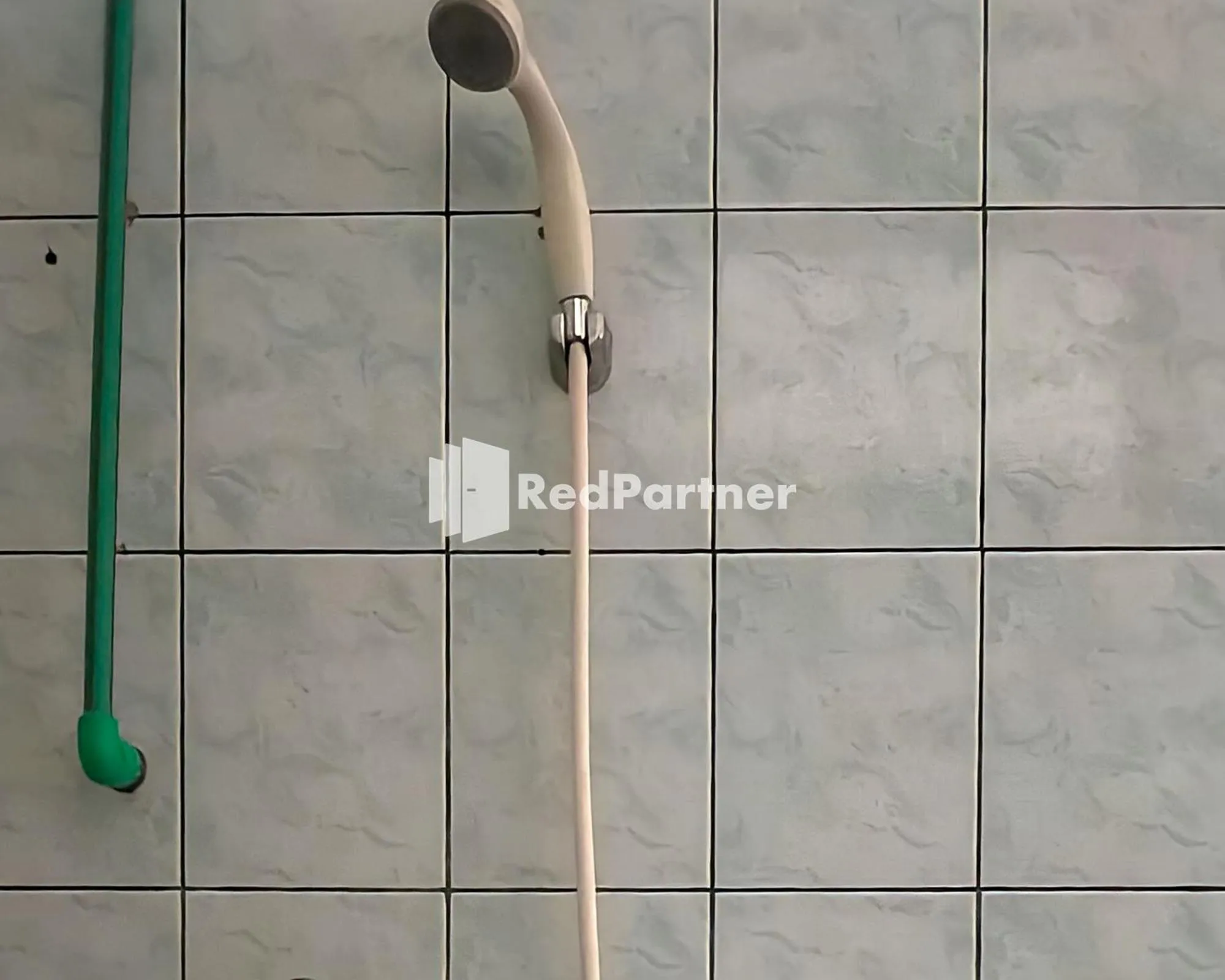 Bathroom in Hotel Makatembo Tomohon Mitra RedDoorz