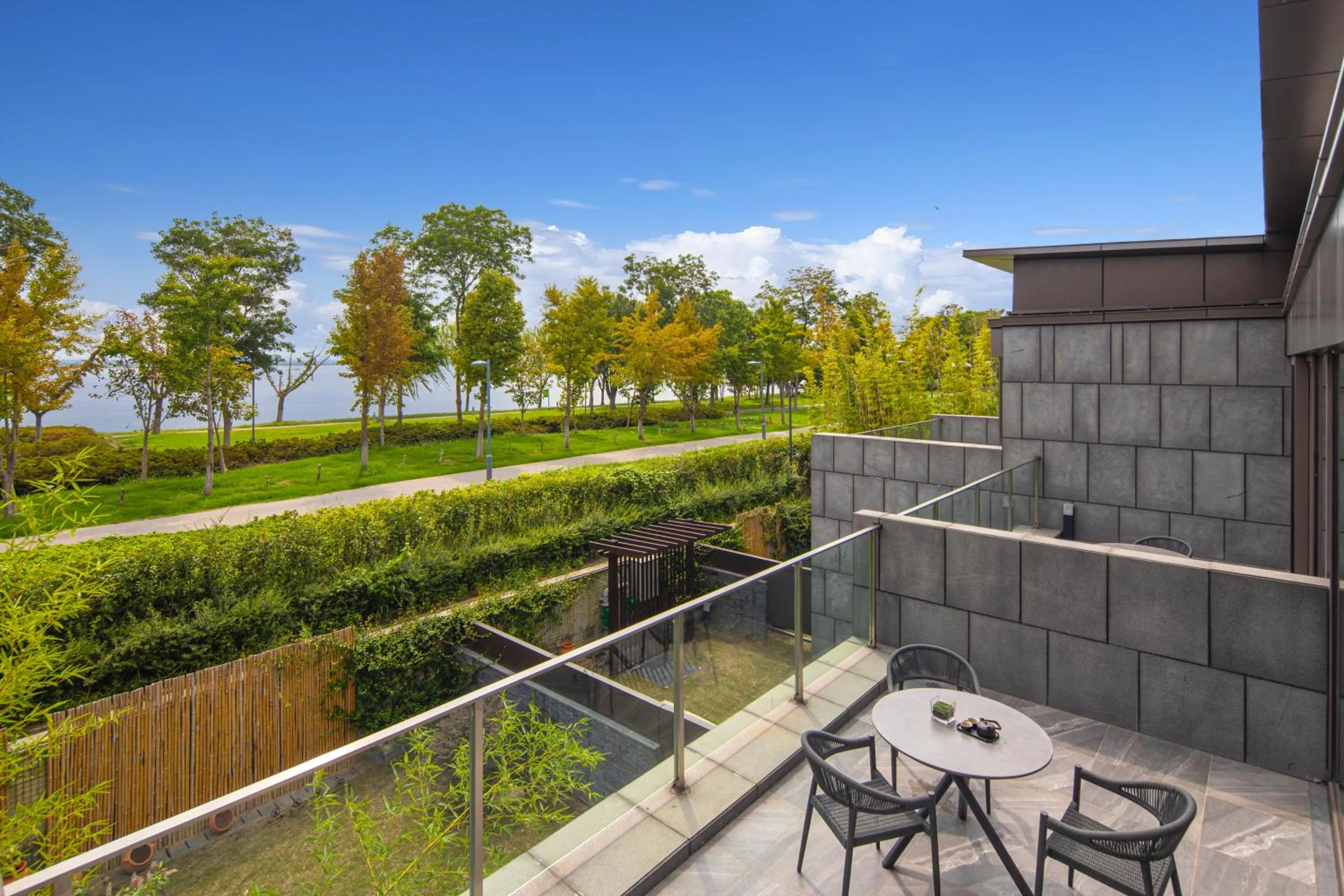 Balcony/Terrace in Hotel Indigo Suzhou Yangcheng Lake by IHG