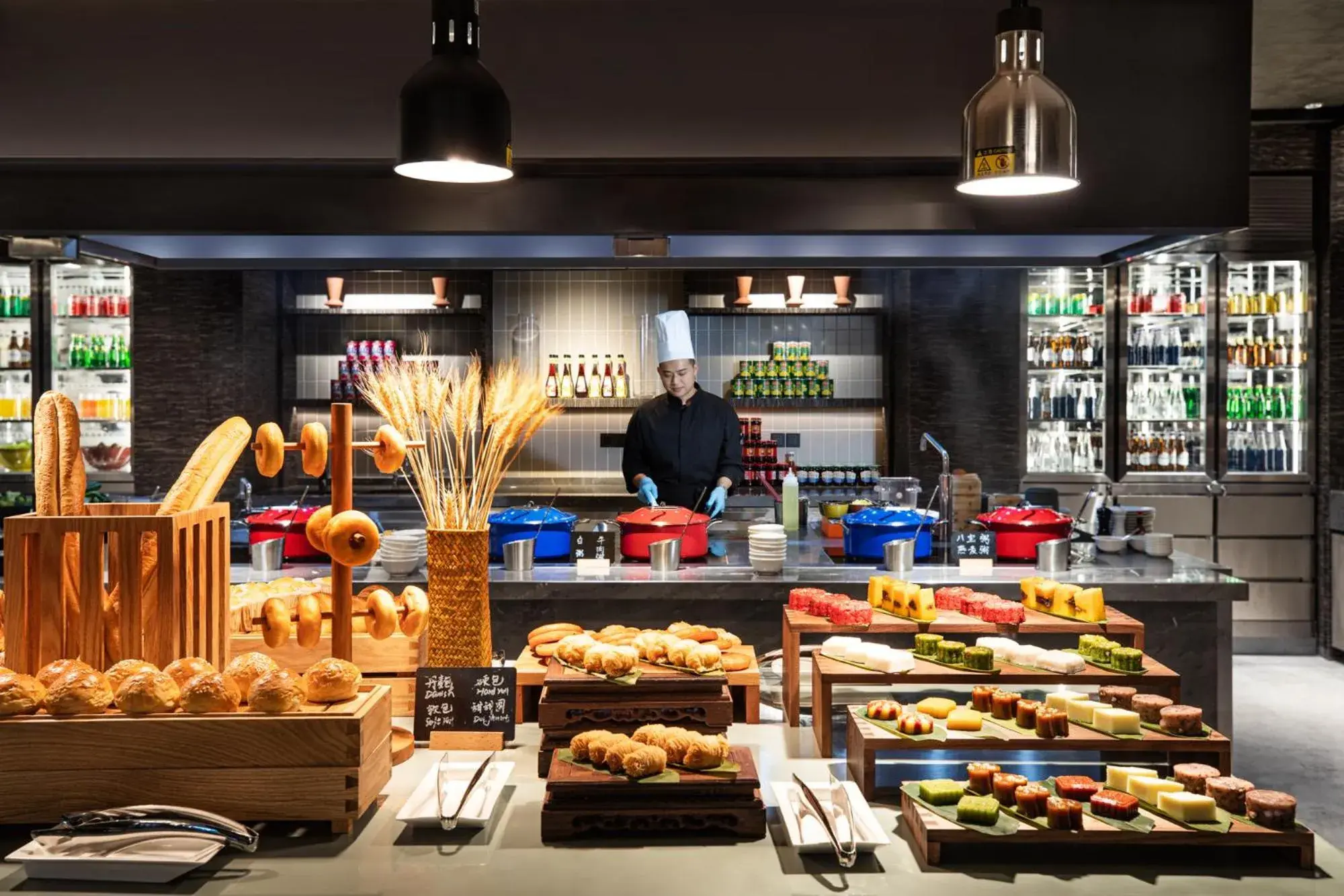 Restaurant/places to eat in Hotel Indigo Suzhou Yangcheng Lake by IHG Restaurant/places to eat in Hotel Indigo Suzhou Yangcheng Lake by IHG