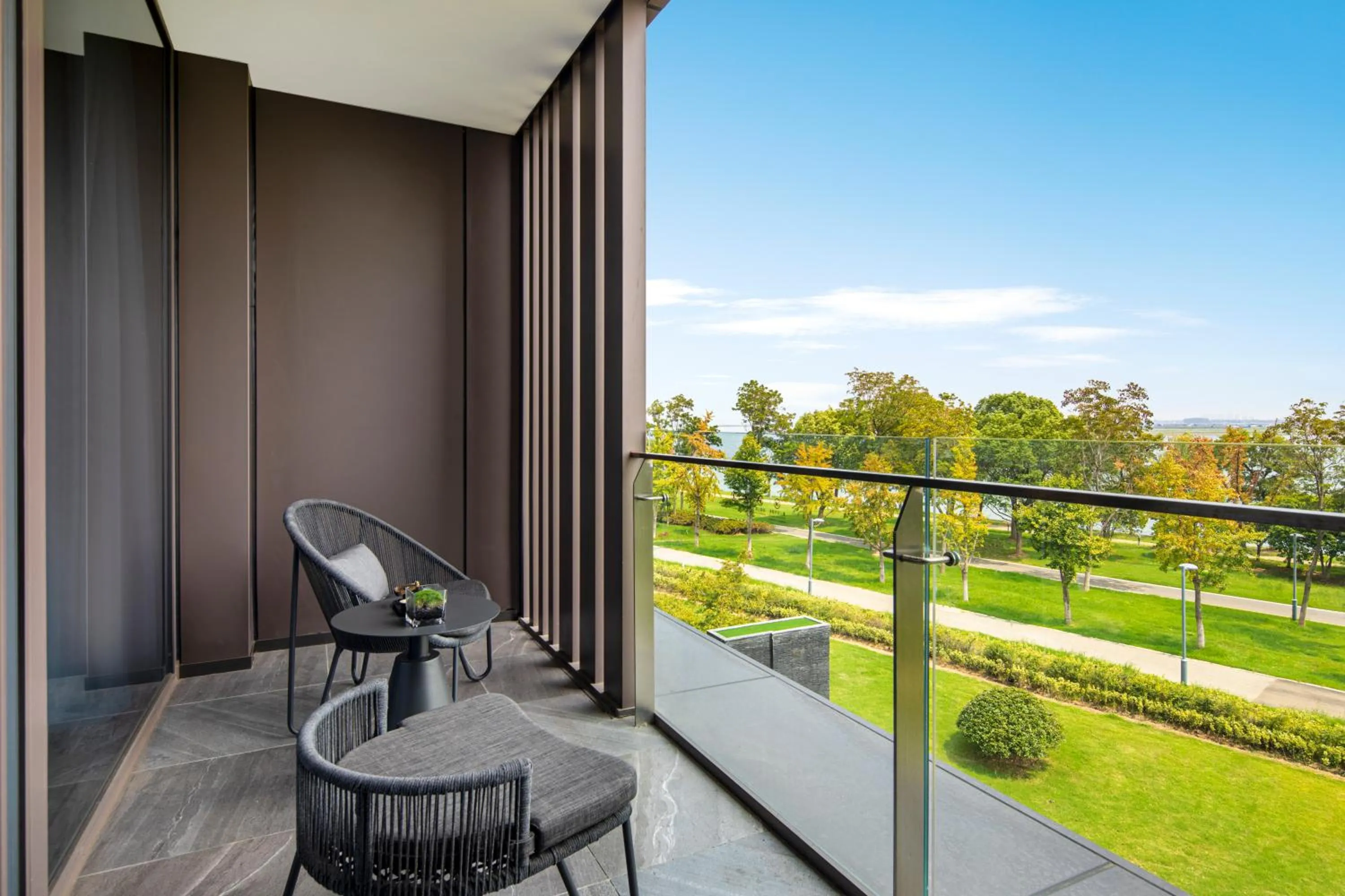 Balcony/Terrace in Hotel Indigo Suzhou Yangcheng Lake by IHG