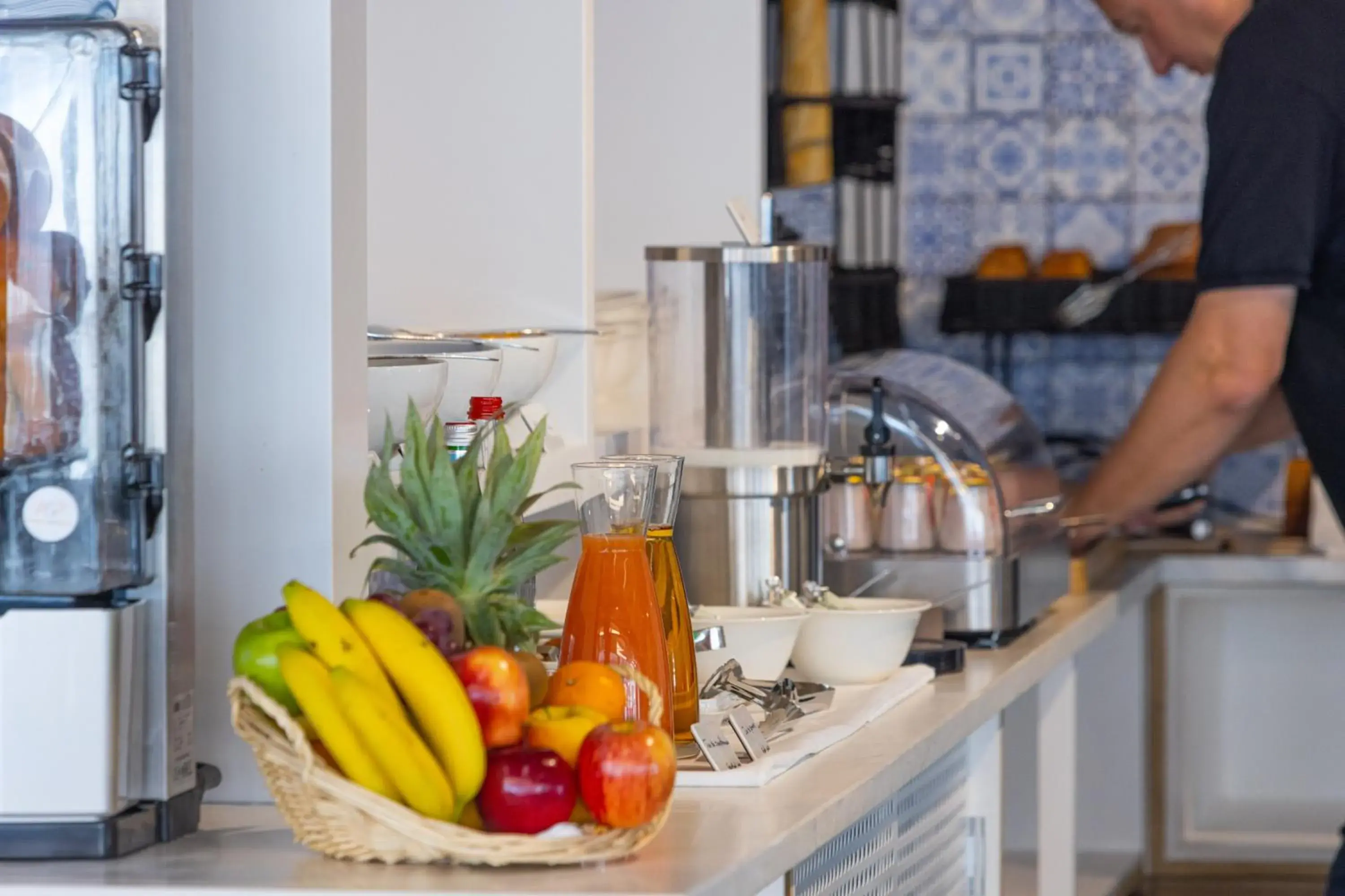 Food and drinks in Hotel Indigo Cagnes-sur-Mer by IHG Food and drinks in Hotel Indigo Cagnes-sur-Mer by IHG