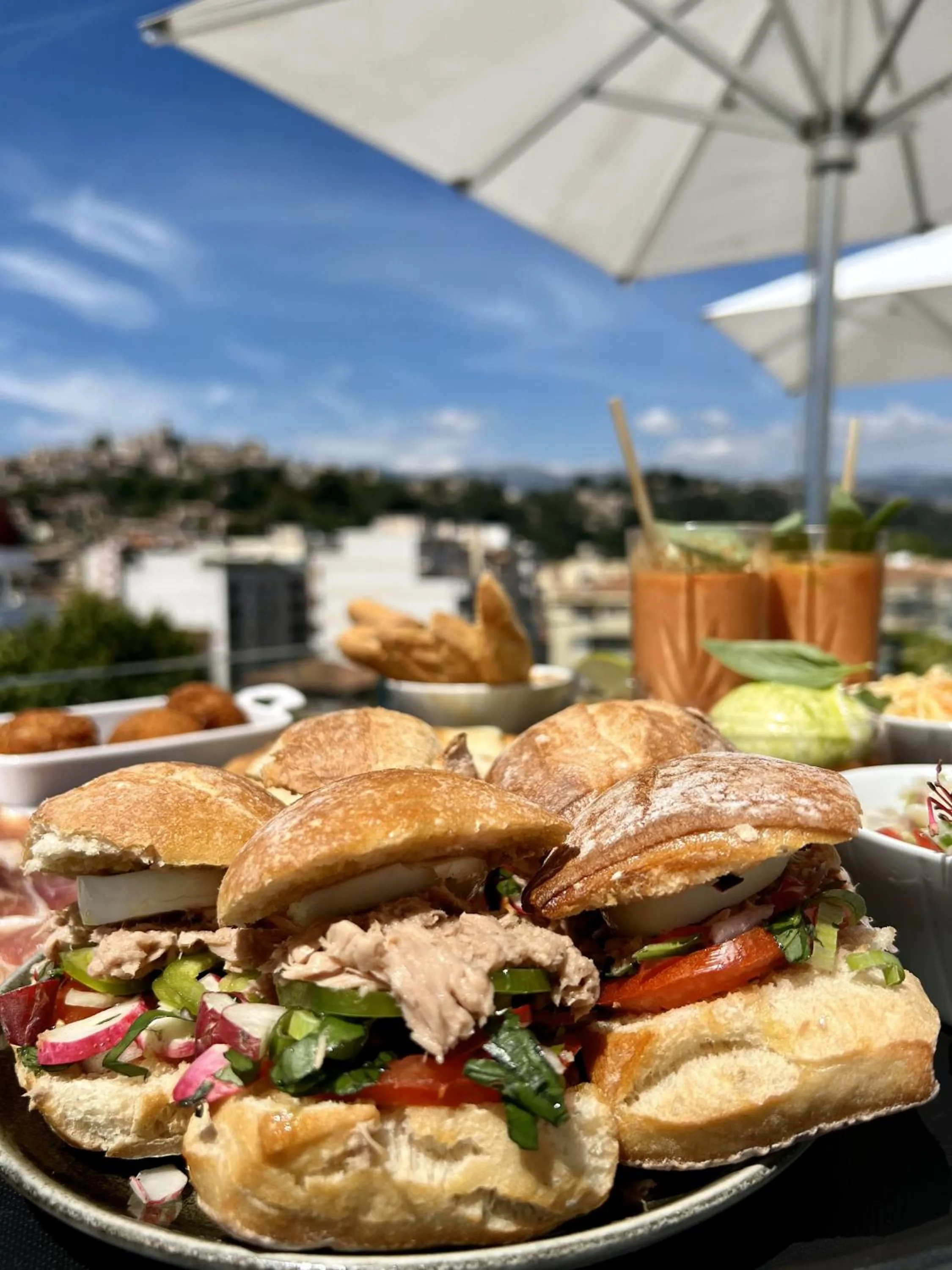 Restaurant/places to eat in Hotel Indigo Cagnes-sur-Mer by IHG