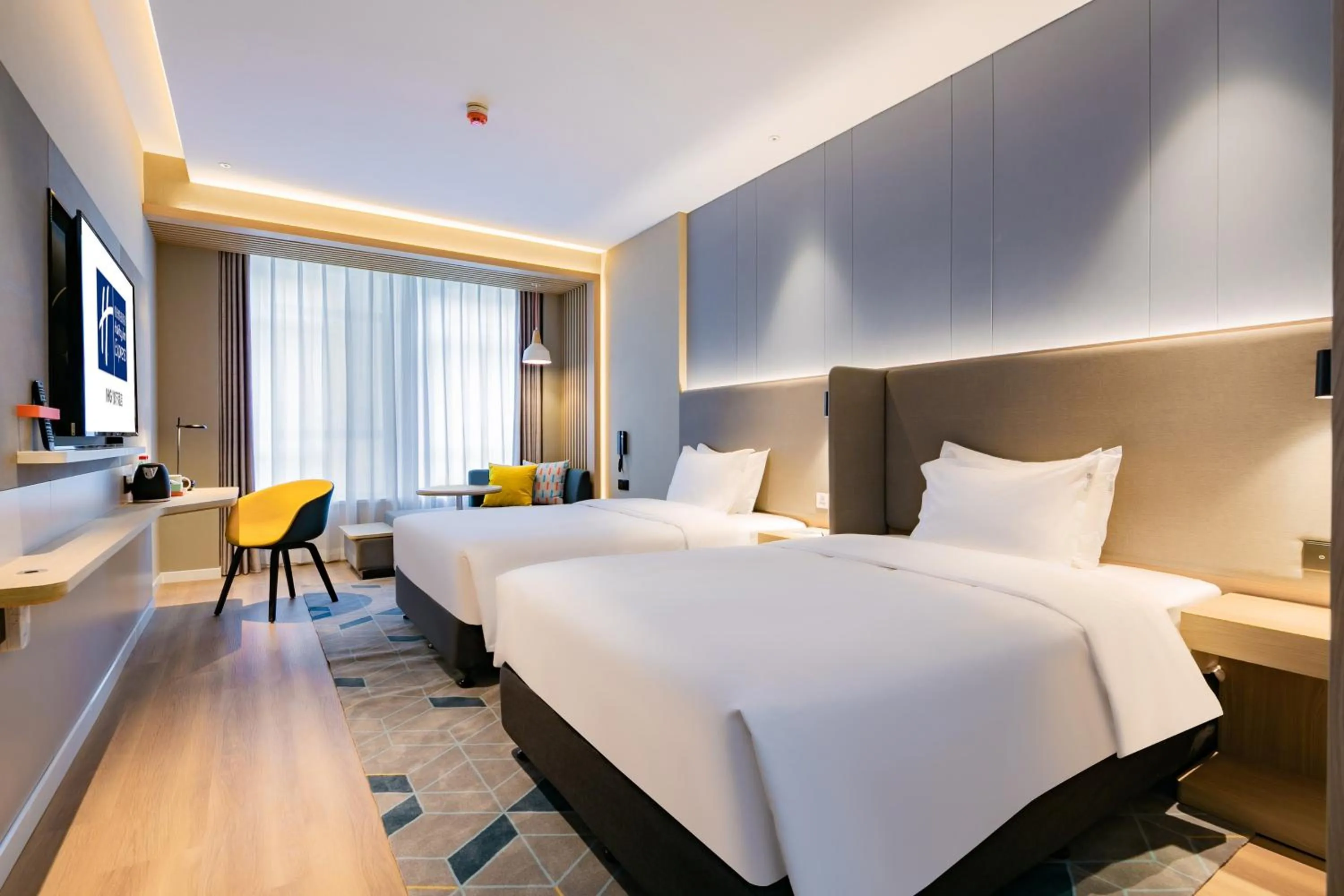 Photo of the whole room, Bed in Holiday Inn Express Xi'an High Tech Zone North by IHG