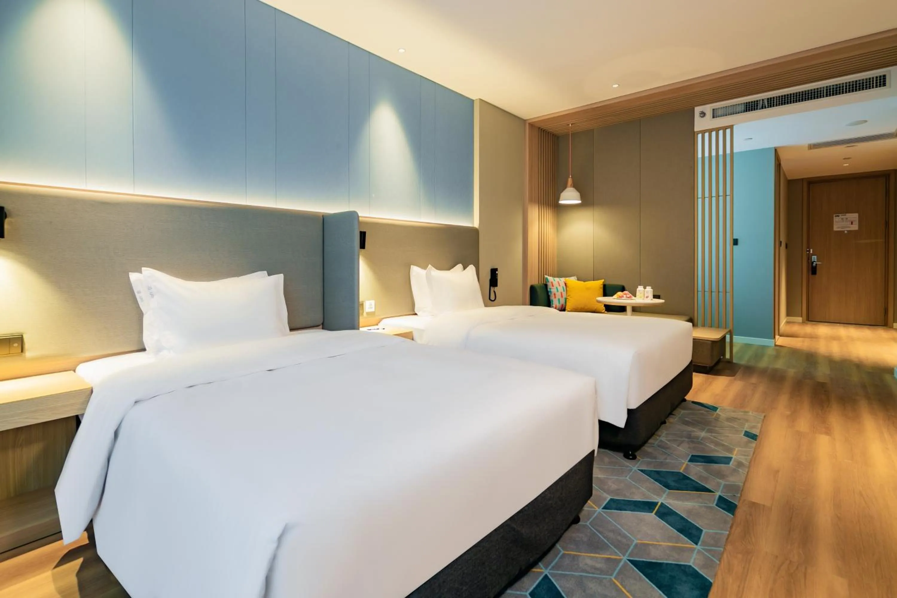 Photo of the whole room, Bed in Holiday Inn Express Xi'an High Tech Zone North by IHG