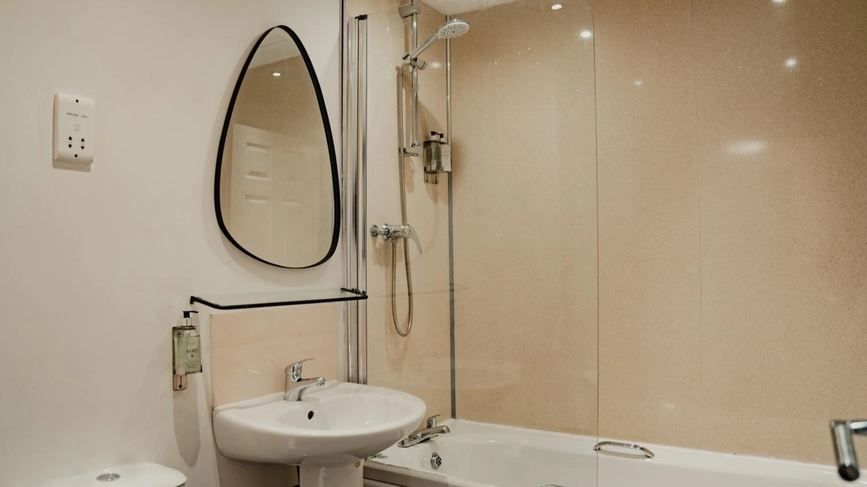 Shower in Royal Chambers Serviced Apartments