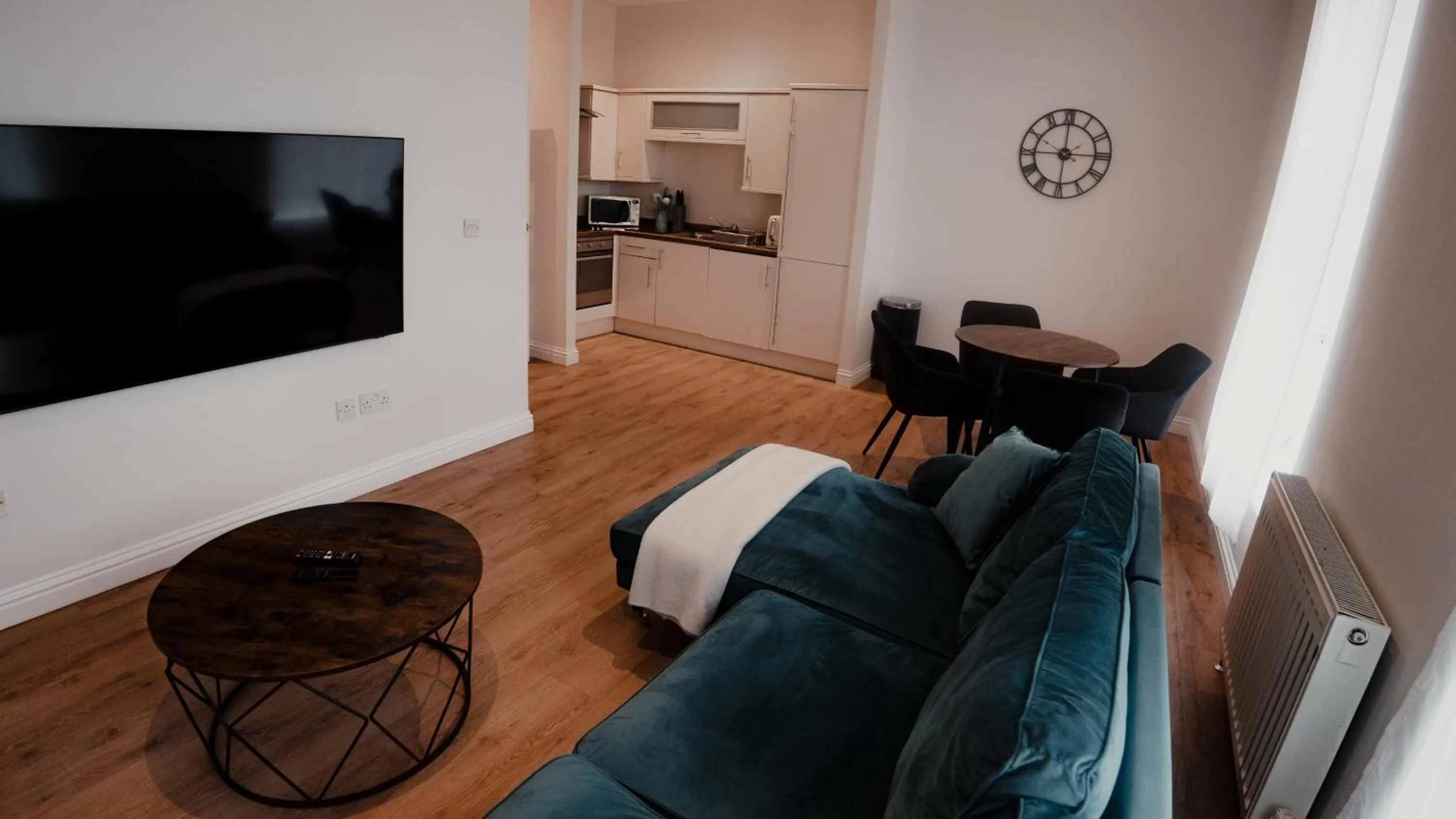 Kitchen or kitchenette in Royal Chambers Serviced Apartments