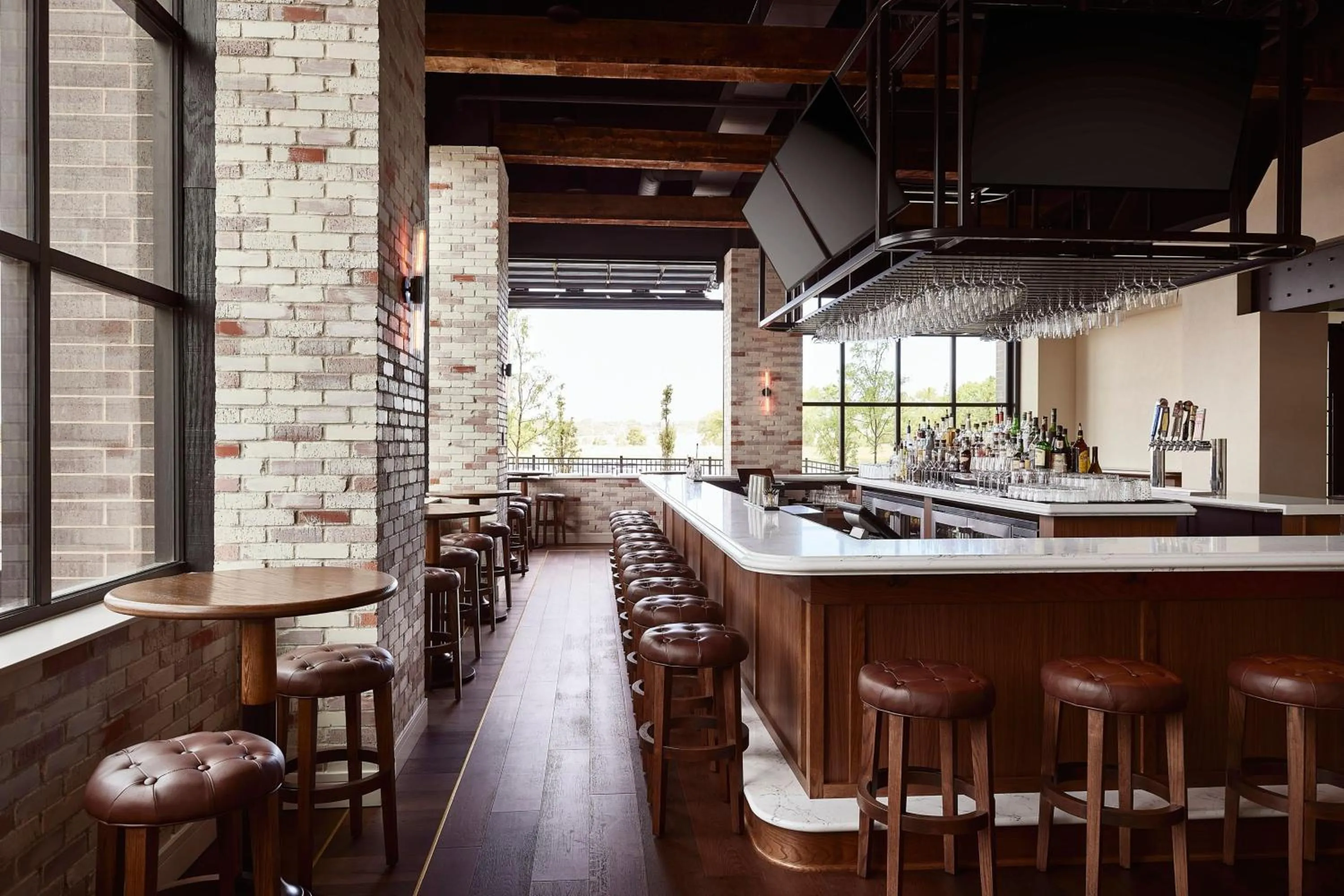 Lounge or bar in The Scarlet, Lincoln, a Tribute Portfolio Hotel