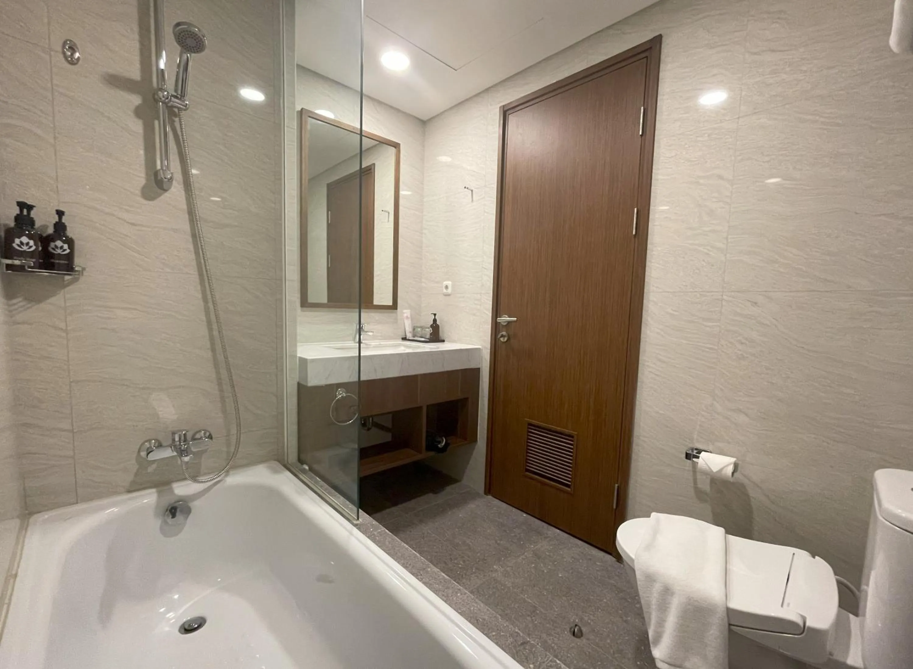 Shower in Kawana Golf Residence