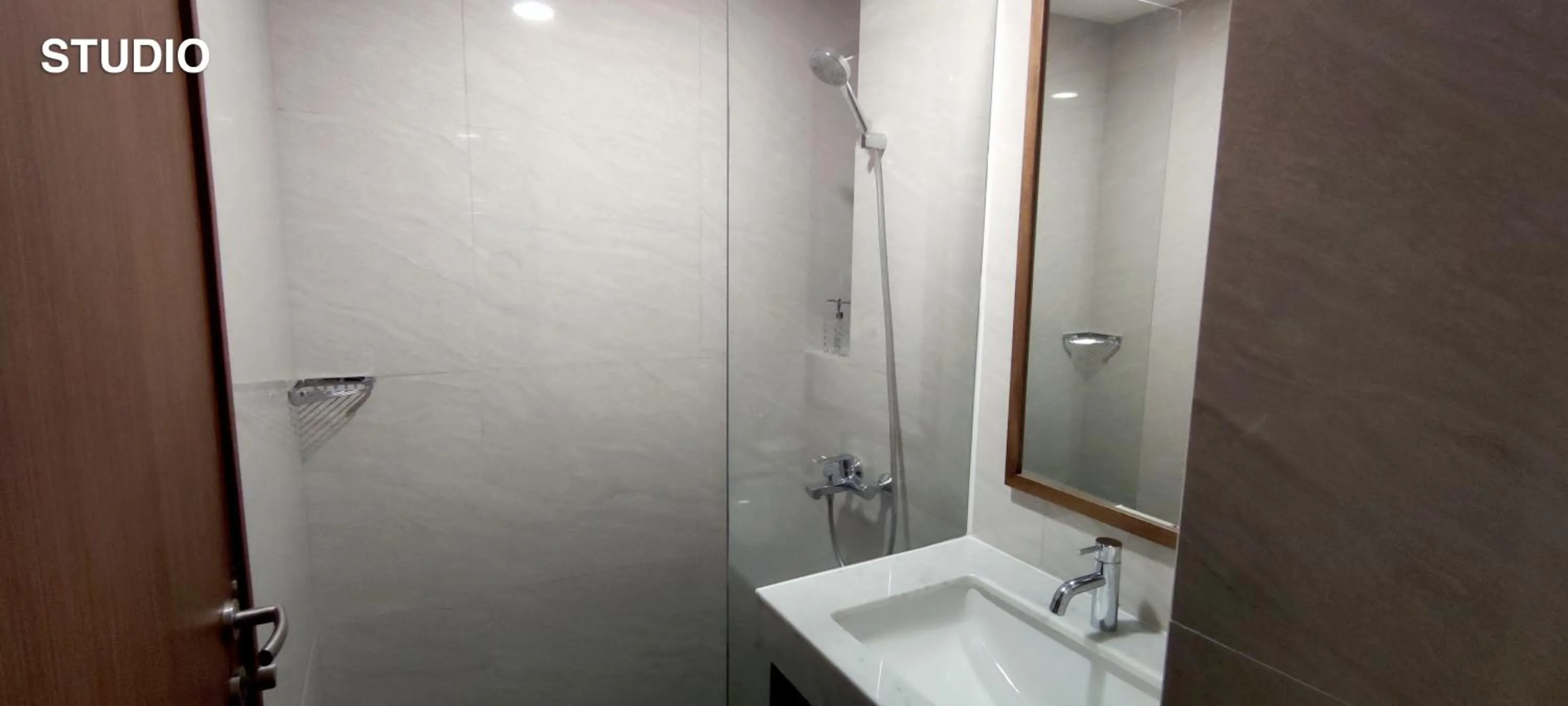 Shower in Kawana Golf Residence