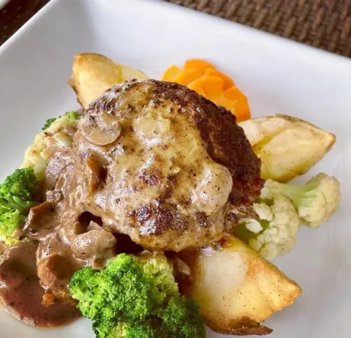 Restaurant/places to eat in Kawana Golf Residence Restaurant/places to eat in Kawana Golf Residence