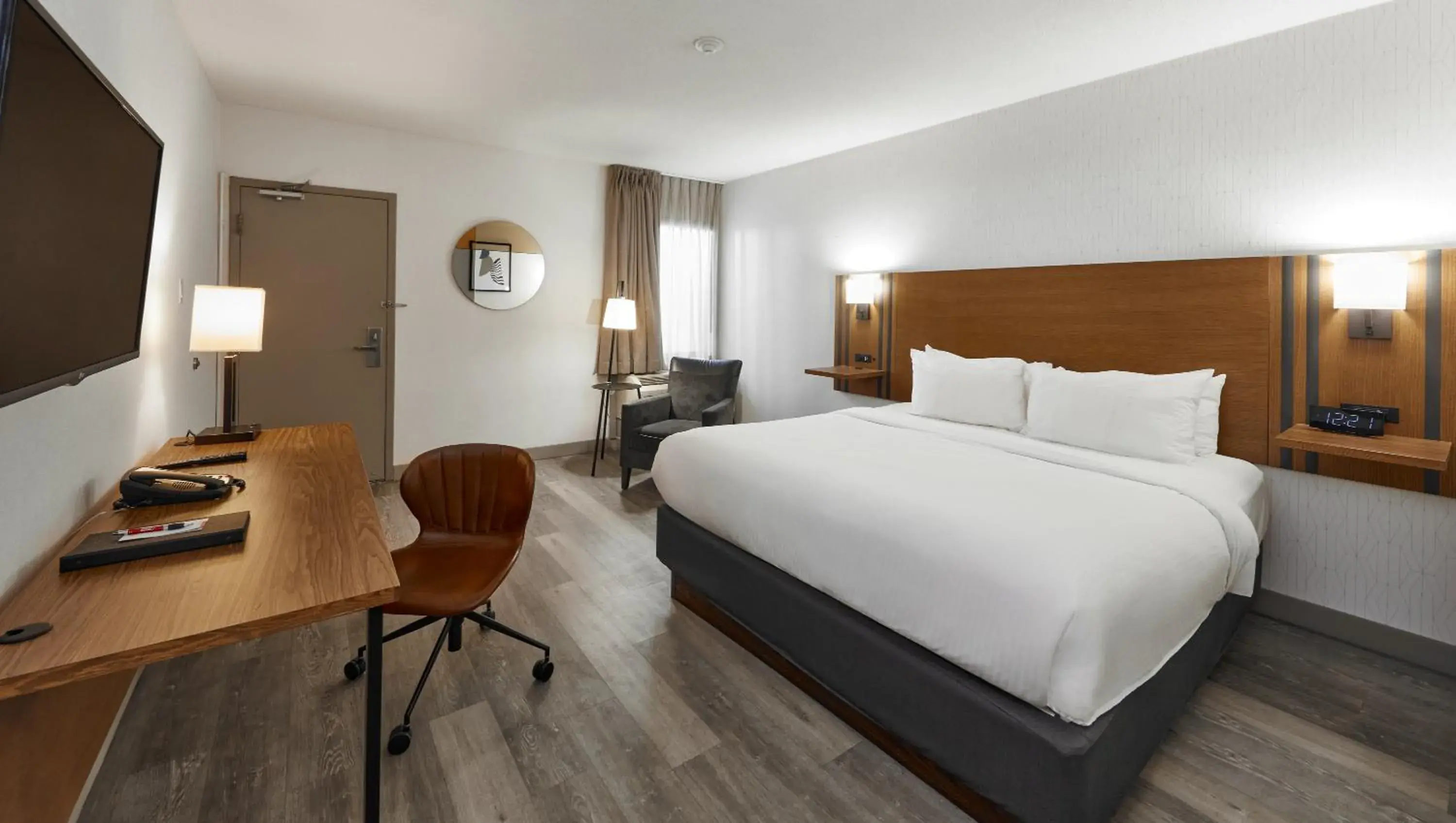 Bedroom, Bed in Canadas Best Value Inn Toronto Bedroom, Bed in Canadas Best Value Inn Toronto