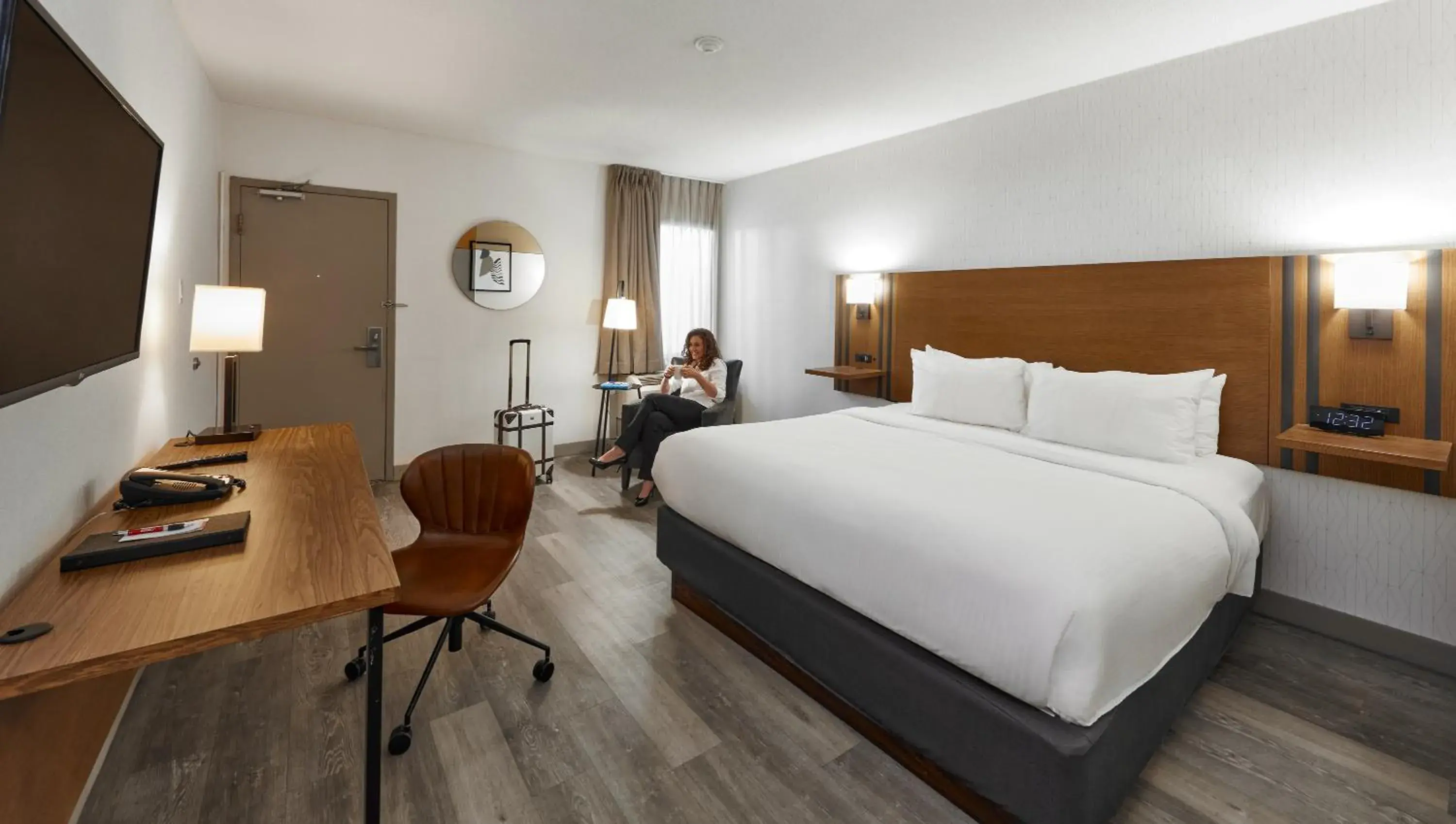Bed in Canadas Best Value Inn Toronto Bed in Canadas Best Value Inn Toronto