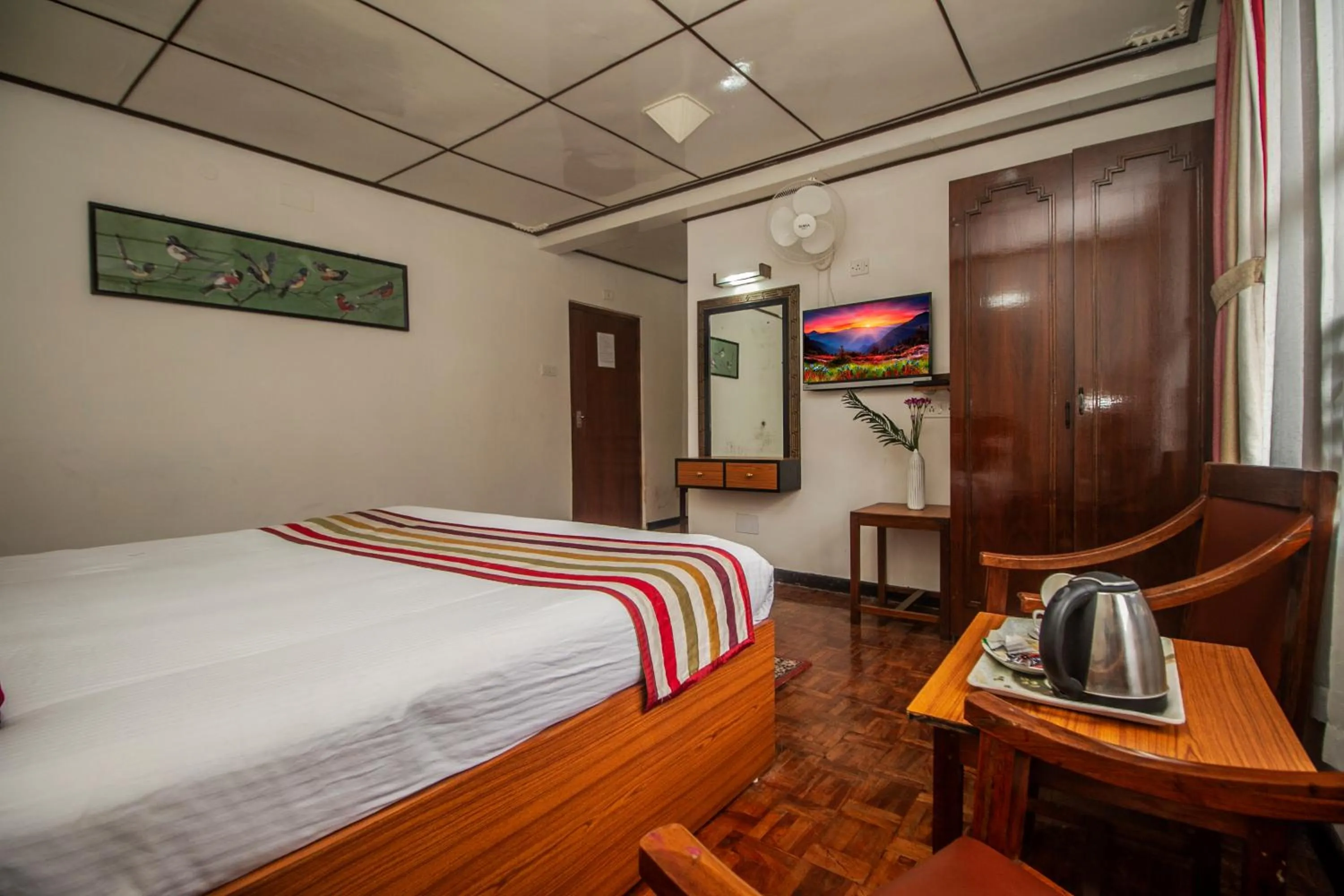 Bed in Central Hill Resort The Mall Road