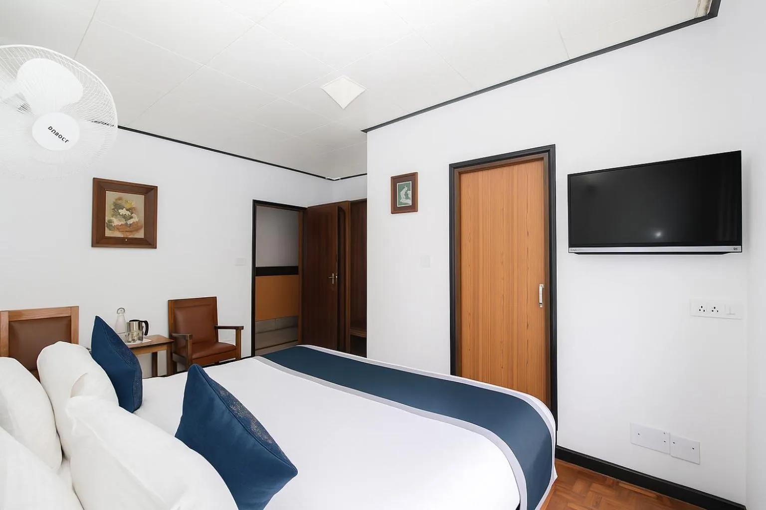 Bed in Central Hill Resort The Mall Road