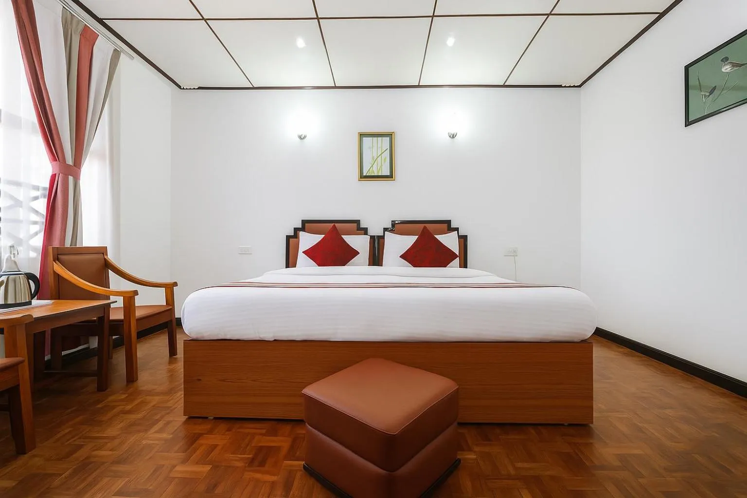 Bed in Central Hill Resort The Mall Road