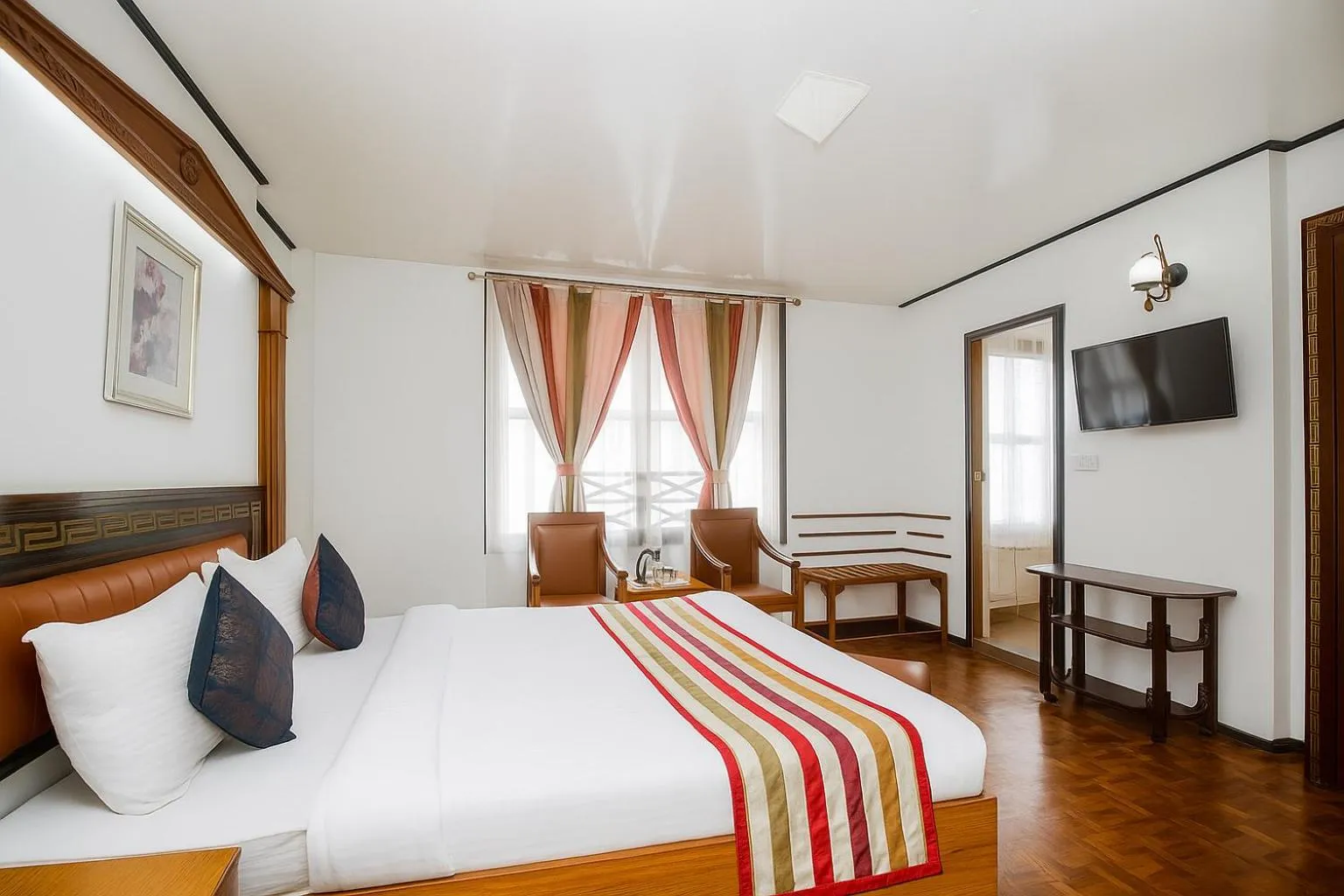 Bed in Central Hill Resort The Mall Road