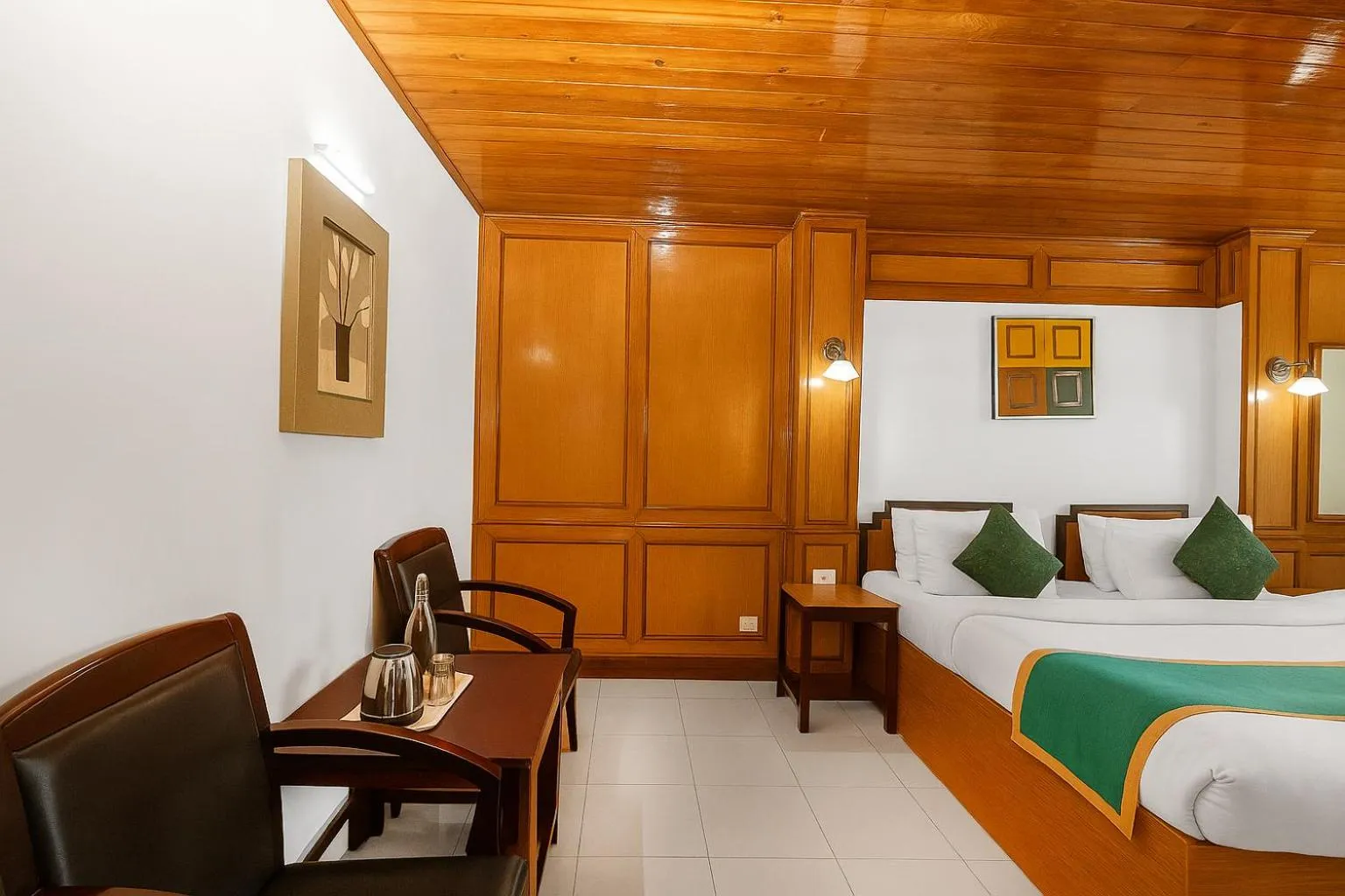 Bed in Central Hill Resort The Mall Road