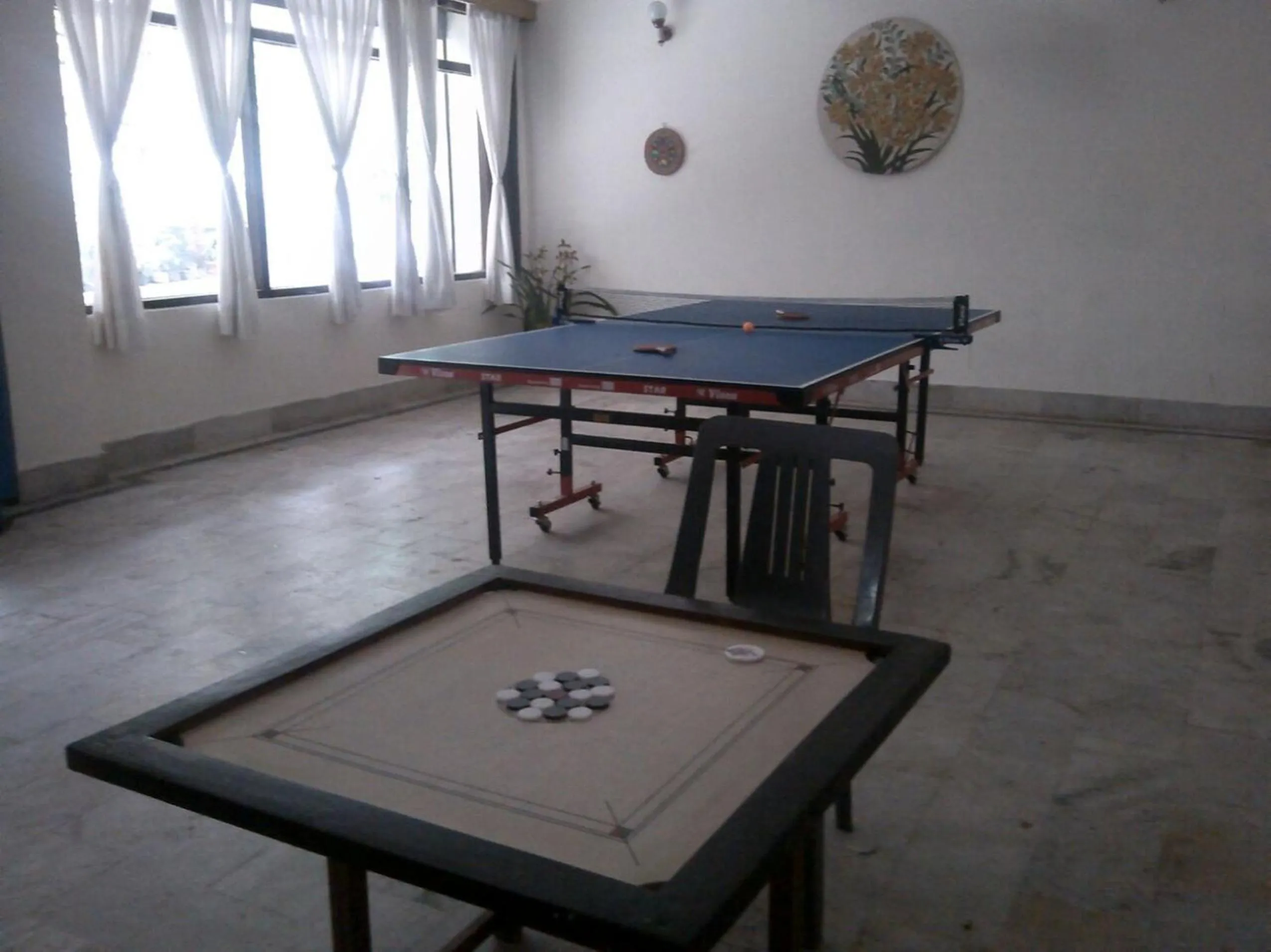 Area and facilities in Central Hill Resort The Mall Road