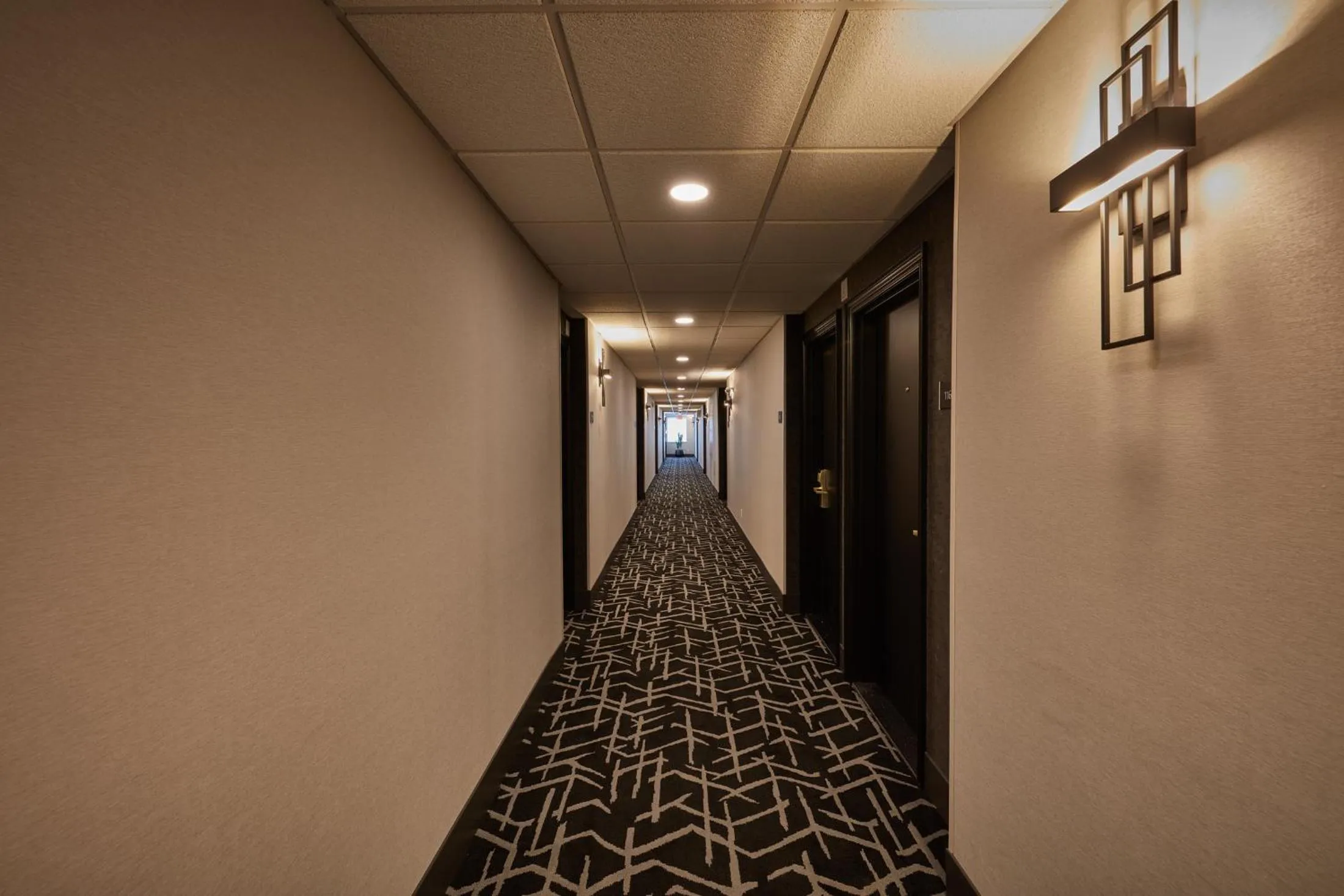 Property building in Stay Inn Hotel Toronto